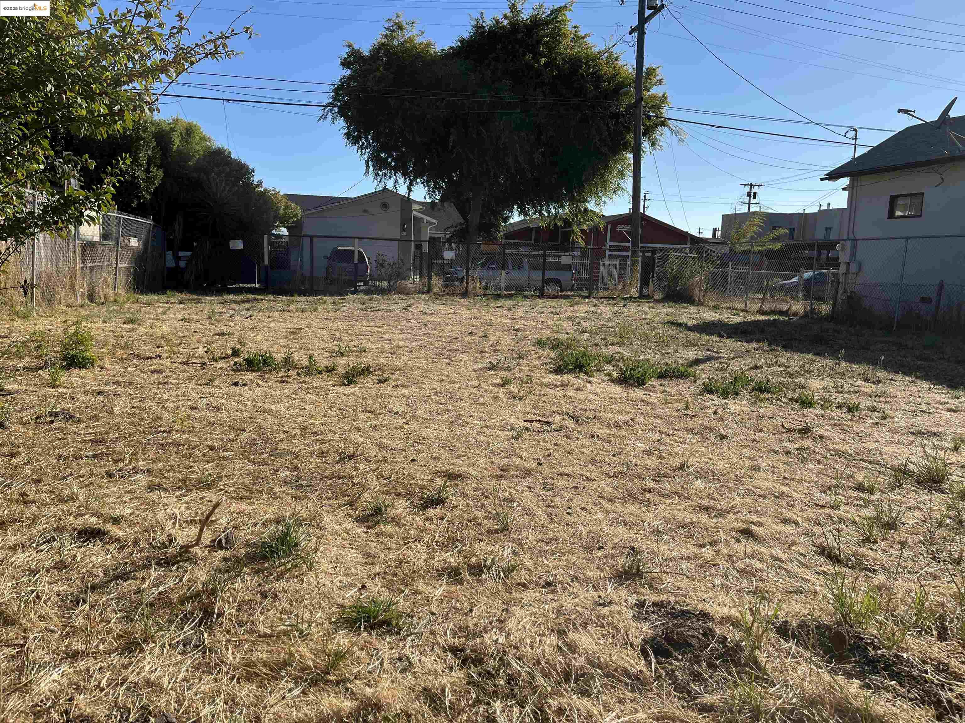 Detail Gallery Image 13 of 15 For 381a, 381b S 34th St, Richmond,  CA 94804 - – Beds | – Baths