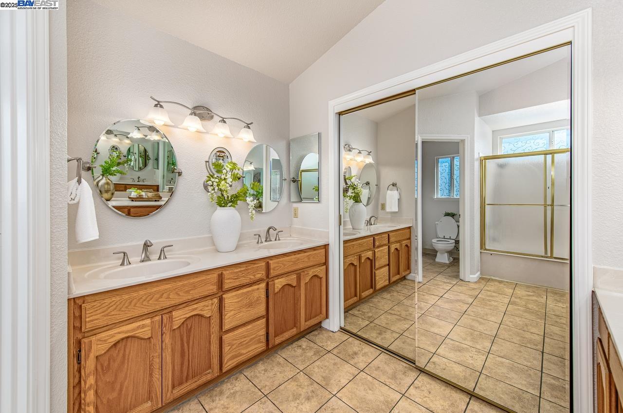 Detail Gallery Image 18 of 49 For 847 Dana Cir, Livermore,  CA 94550 - 3 Beds | 2/1 Baths
