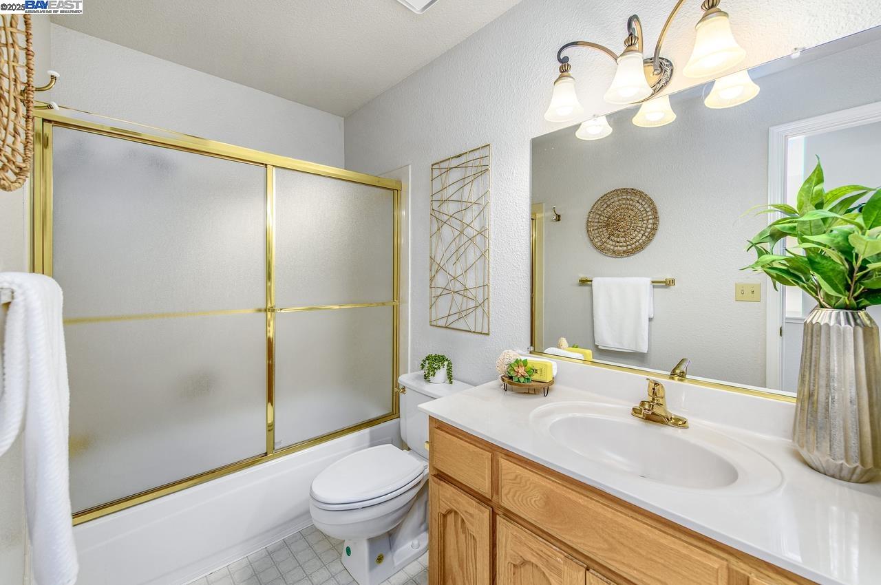 Detail Gallery Image 21 of 49 For 847 Dana Cir, Livermore,  CA 94550 - 3 Beds | 2/1 Baths