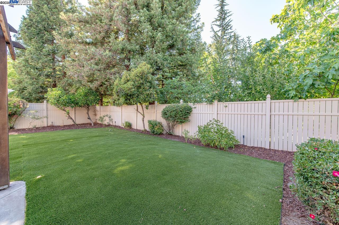 Detail Gallery Image 25 of 49 For 847 Dana Cir, Livermore,  CA 94550 - 3 Beds | 2/1 Baths