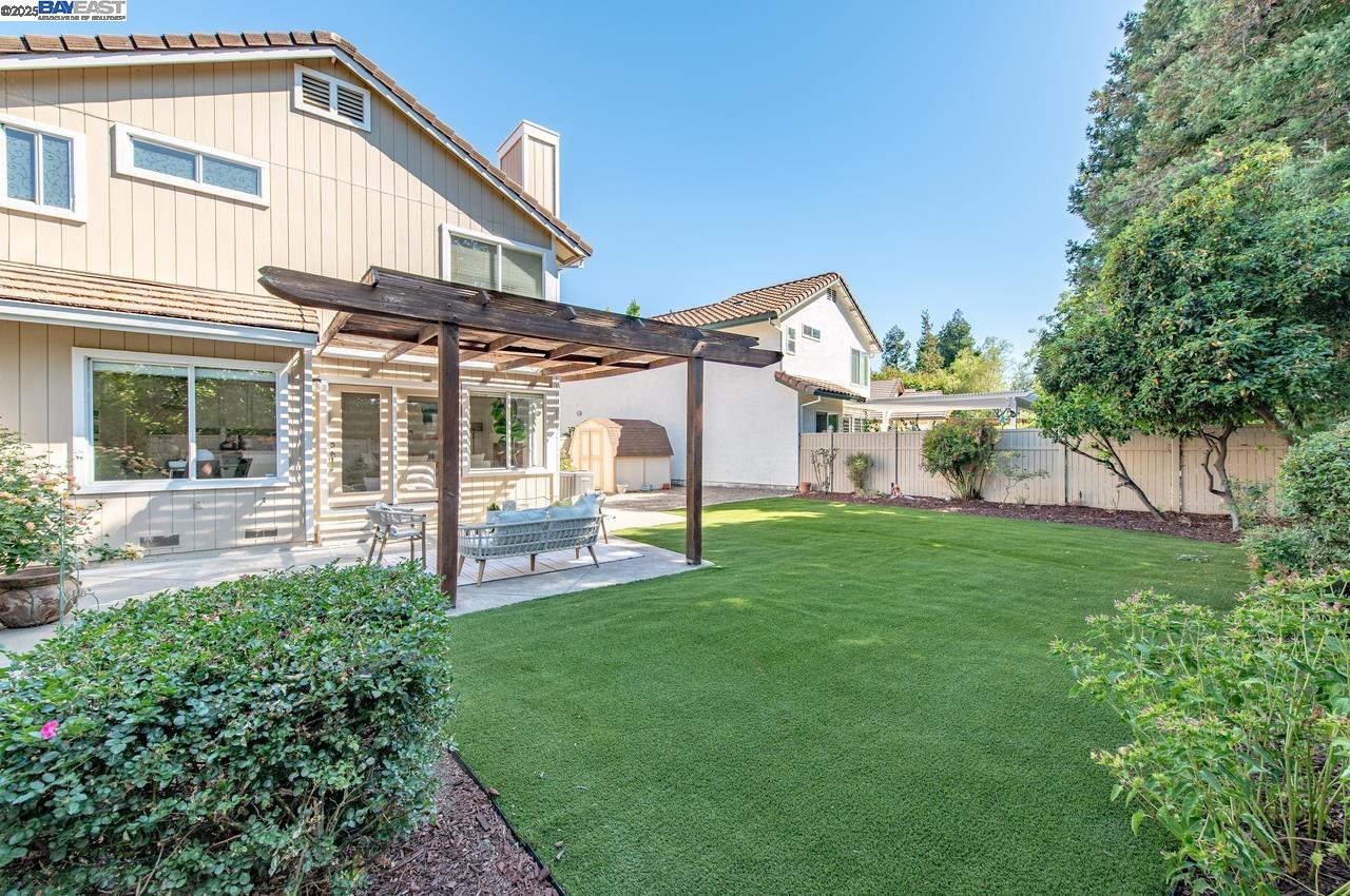 Detail Gallery Image 27 of 49 For 847 Dana Cir, Livermore,  CA 94550 - 3 Beds | 2/1 Baths