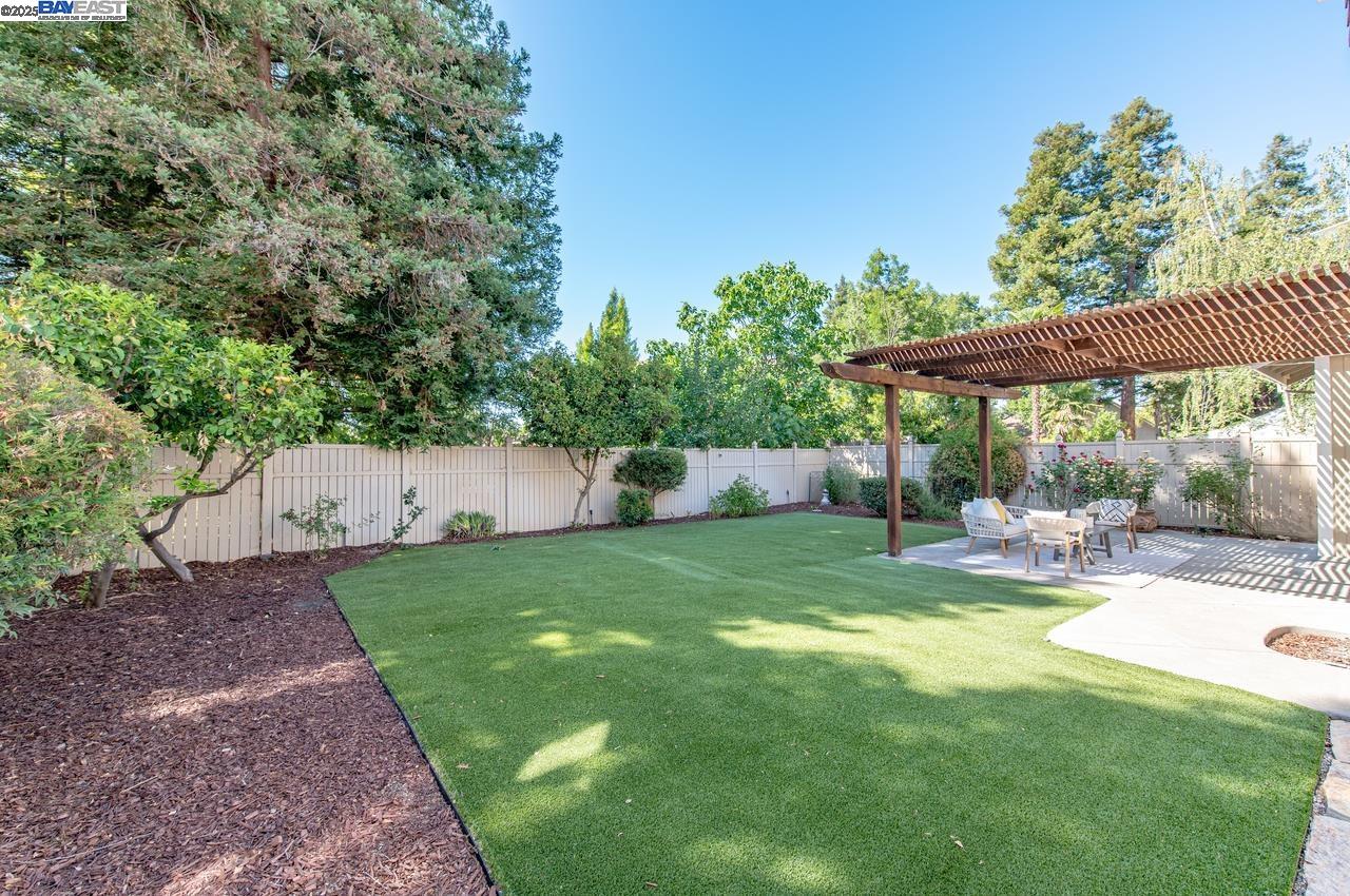 Detail Gallery Image 29 of 49 For 847 Dana Cir, Livermore,  CA 94550 - 3 Beds | 2/1 Baths