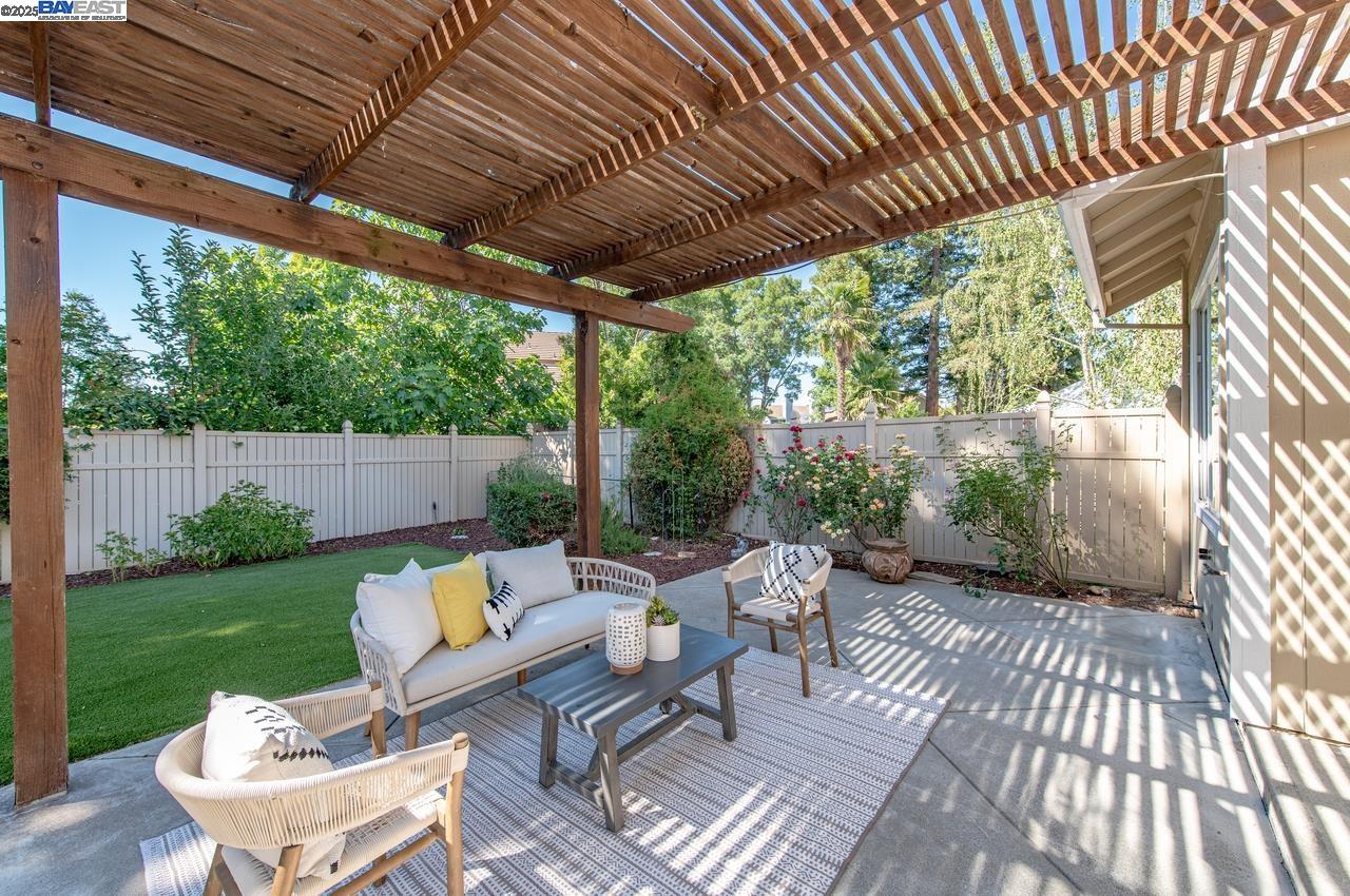 Detail Gallery Image 30 of 49 For 847 Dana Cir, Livermore,  CA 94550 - 3 Beds | 2/1 Baths