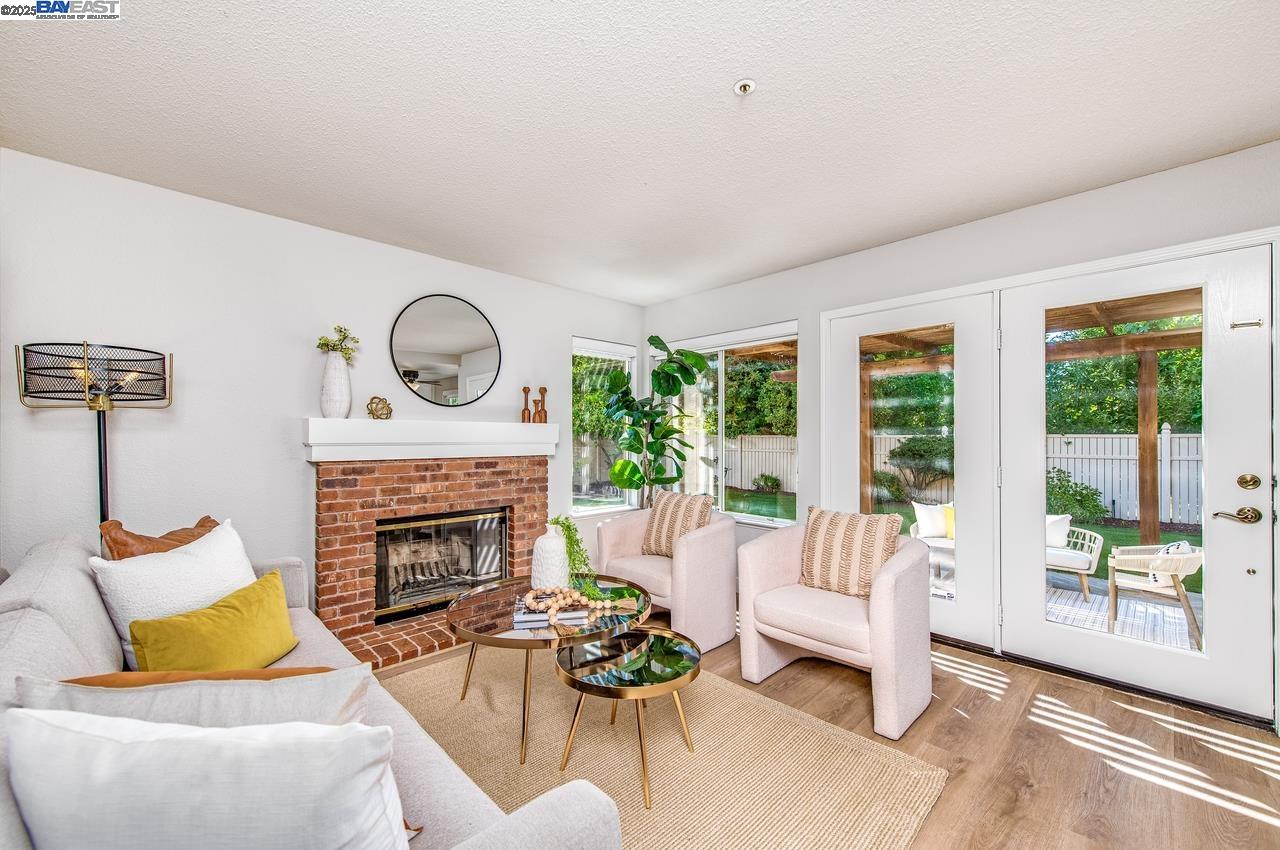 Detail Gallery Image 7 of 49 For 847 Dana Cir, Livermore,  CA 94550 - 3 Beds | 2/1 Baths