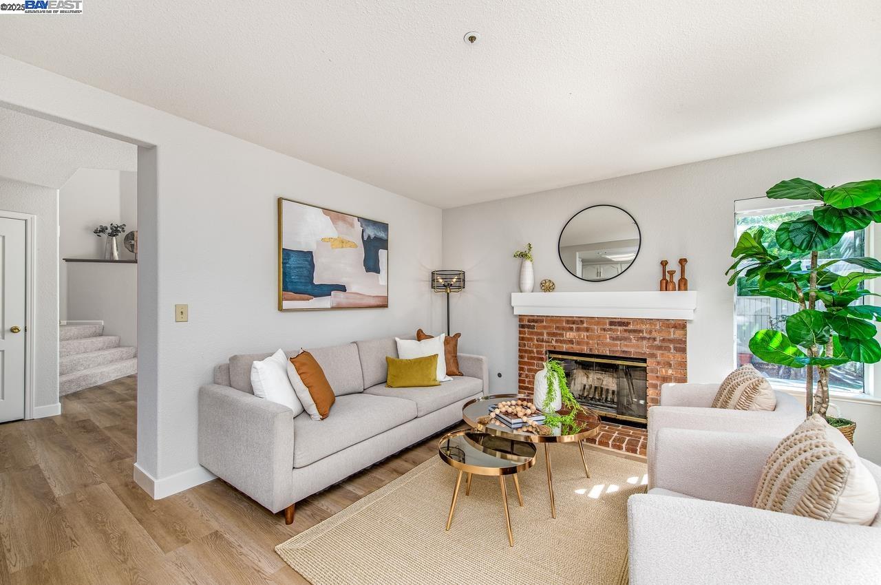 Detail Gallery Image 9 of 49 For 847 Dana Cir, Livermore,  CA 94550 - 3 Beds | 2/1 Baths