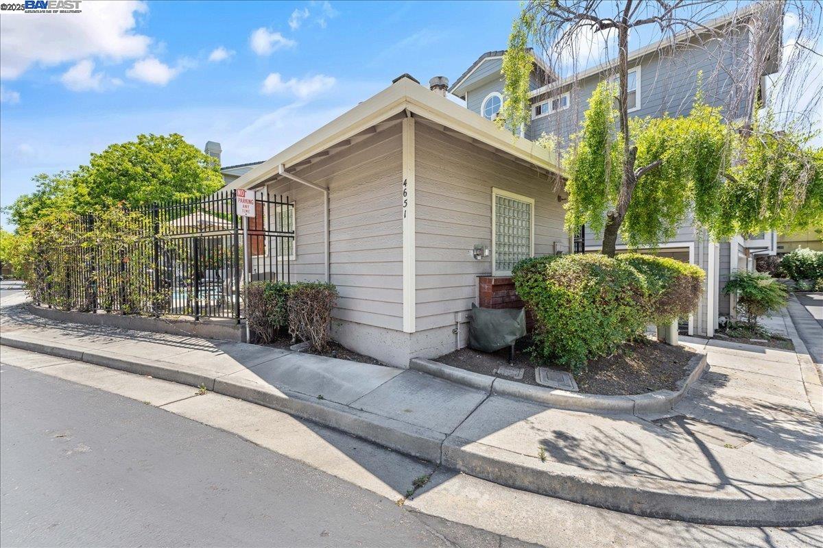 Detail Gallery Image 29 of 31 For 4640 Hampton Falls Place, San Jose,  CA 95136 - 3 Beds | 2/1 Baths