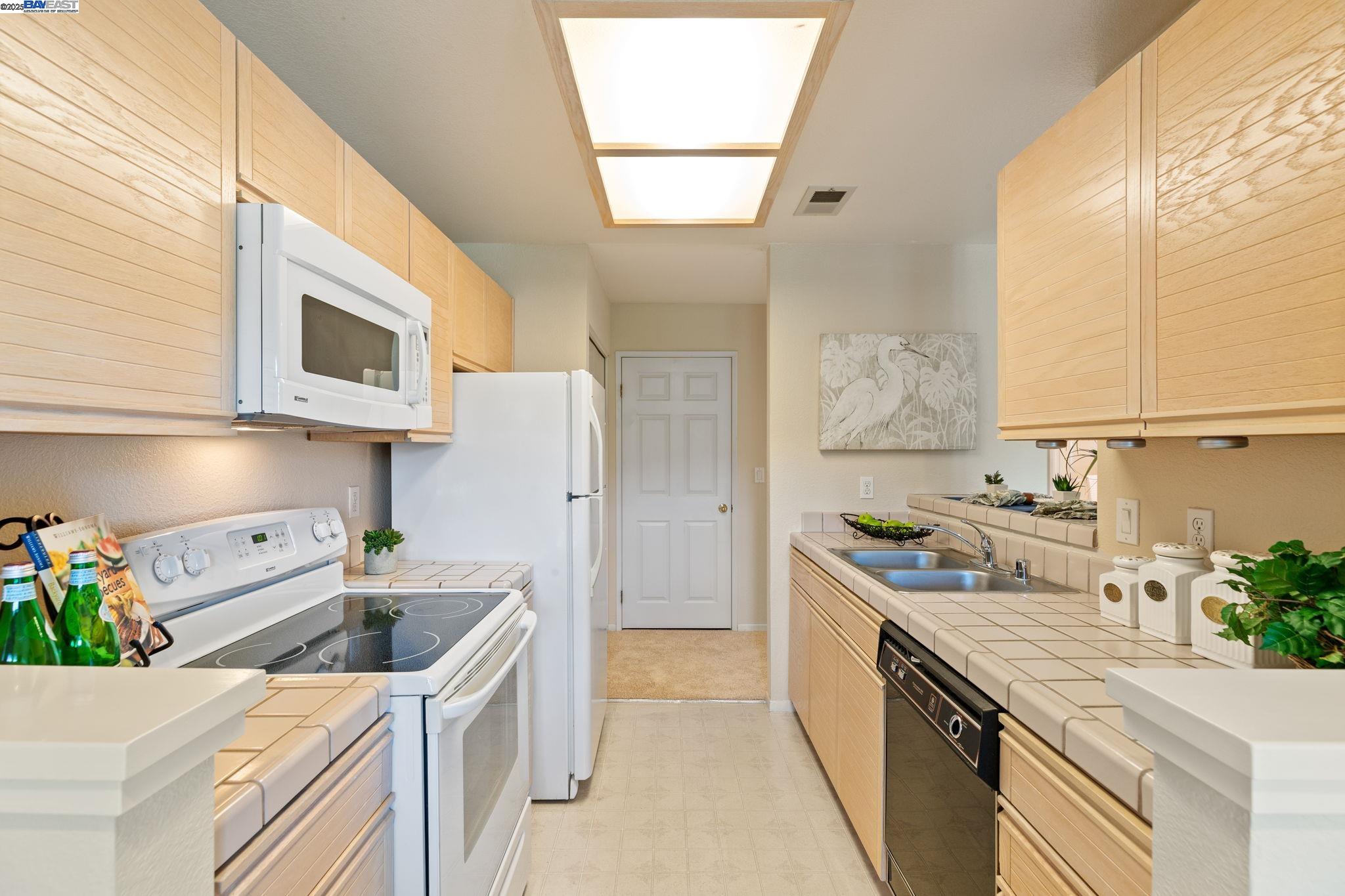 Photo #13: 41104162 Listing: Photo #13