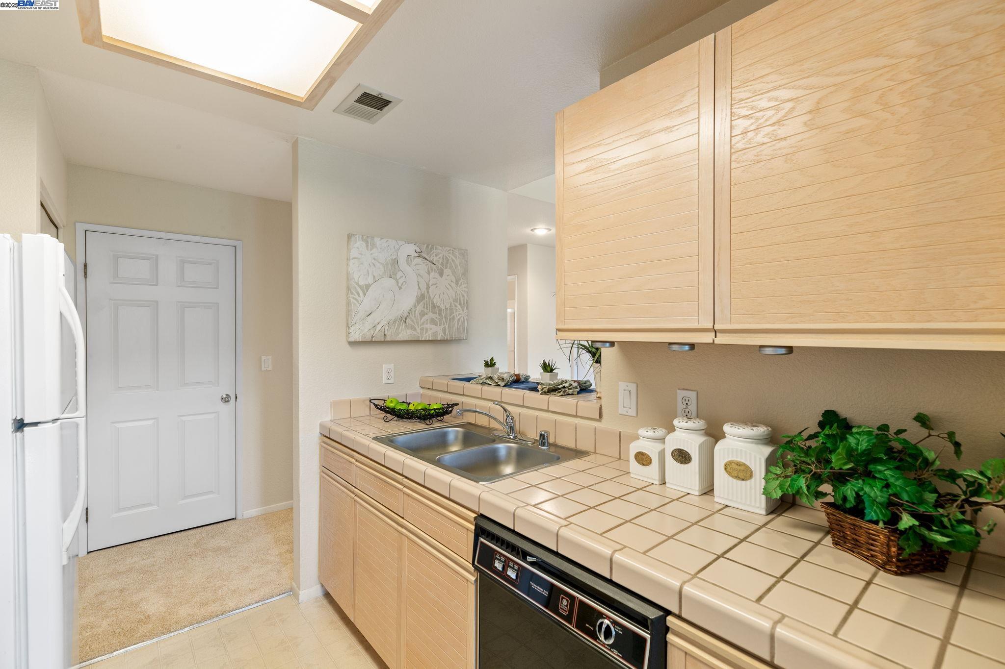 Photo #15: 41104162 Listing: Photo #15