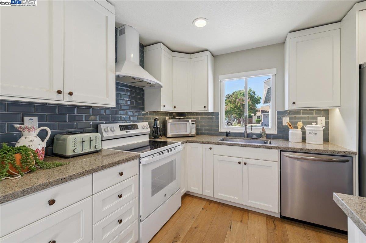 Detail Gallery Image 5 of 20 For 5301 Windflower Drive, Livermore,  CA 94551 - 2 Beds | 2 Baths