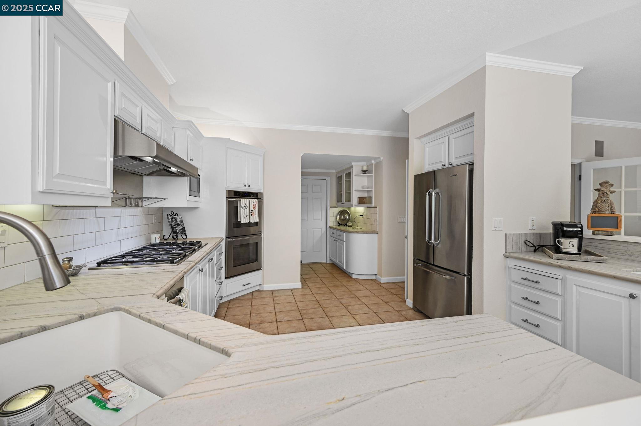Detail Gallery Image 11 of 44 For 106 Leafield Rd, Danville,  CA 94506 - 5 Beds | 4 Baths