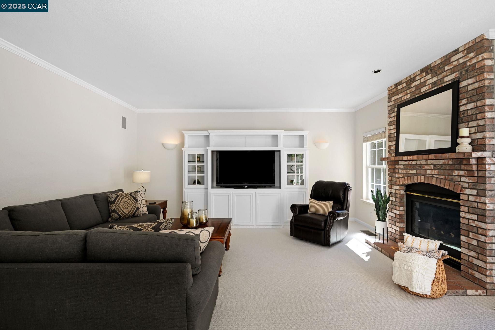 Detail Gallery Image 14 of 44 For 106 Leafield Rd, Danville,  CA 94506 - 5 Beds | 4 Baths