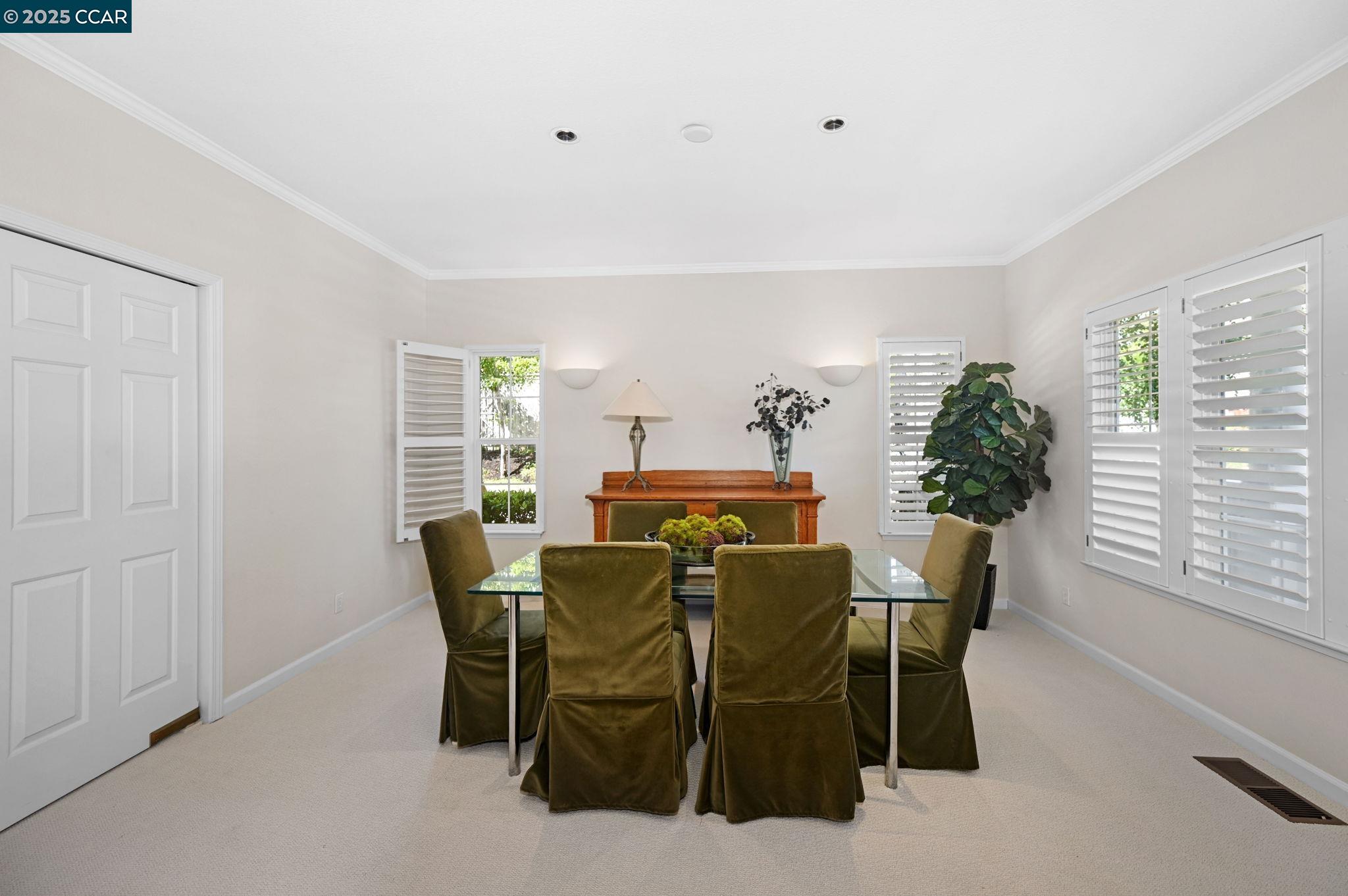 Detail Gallery Image 7 of 44 For 106 Leafield Rd, Danville,  CA 94506 - 5 Beds | 4 Baths