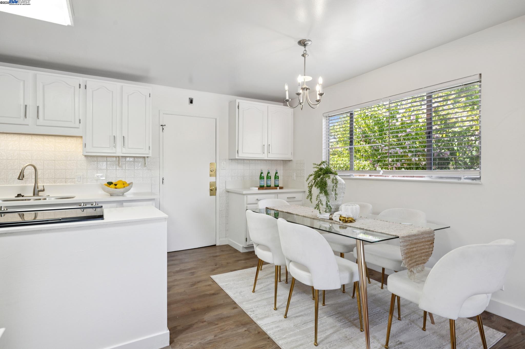 Detail Gallery Image 15 of 58 For 1943 Vining Dr, San Leandro,  CA 94579 - 3 Beds | 2 Baths