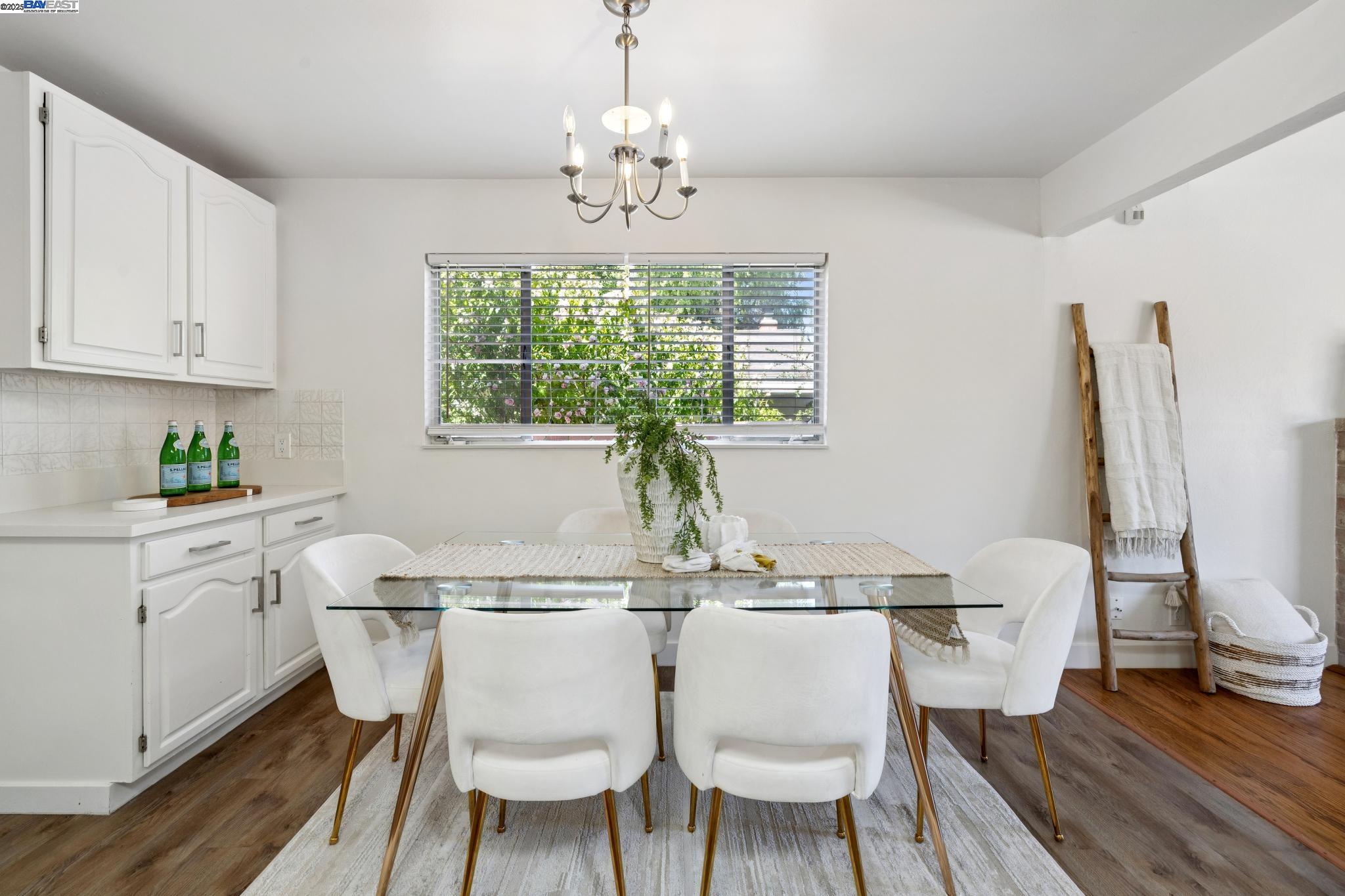 Detail Gallery Image 16 of 58 For 1943 Vining Dr, San Leandro,  CA 94579 - 3 Beds | 2 Baths