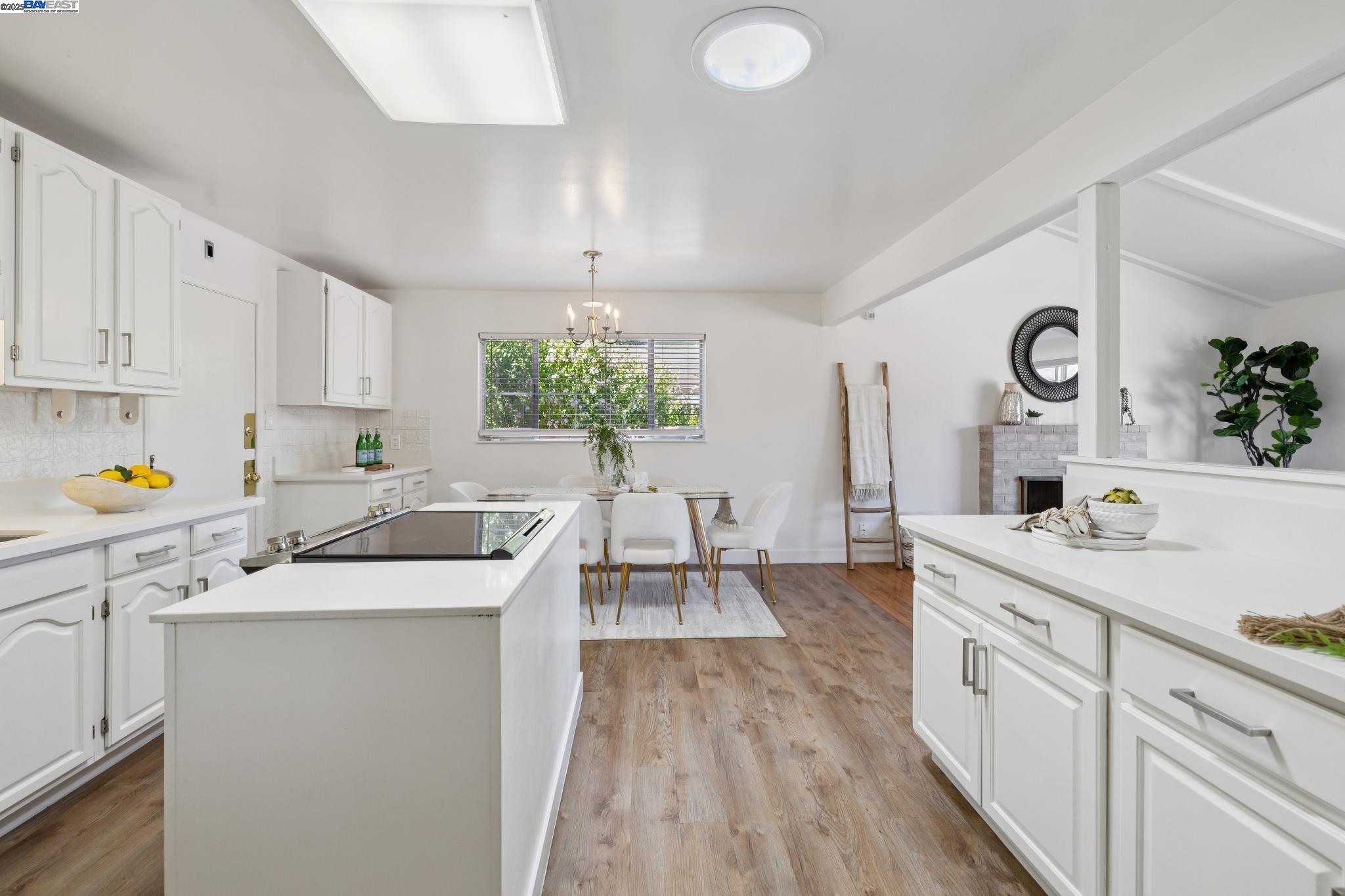 Detail Gallery Image 21 of 58 For 1943 Vining Dr, San Leandro,  CA 94579 - 3 Beds | 2 Baths