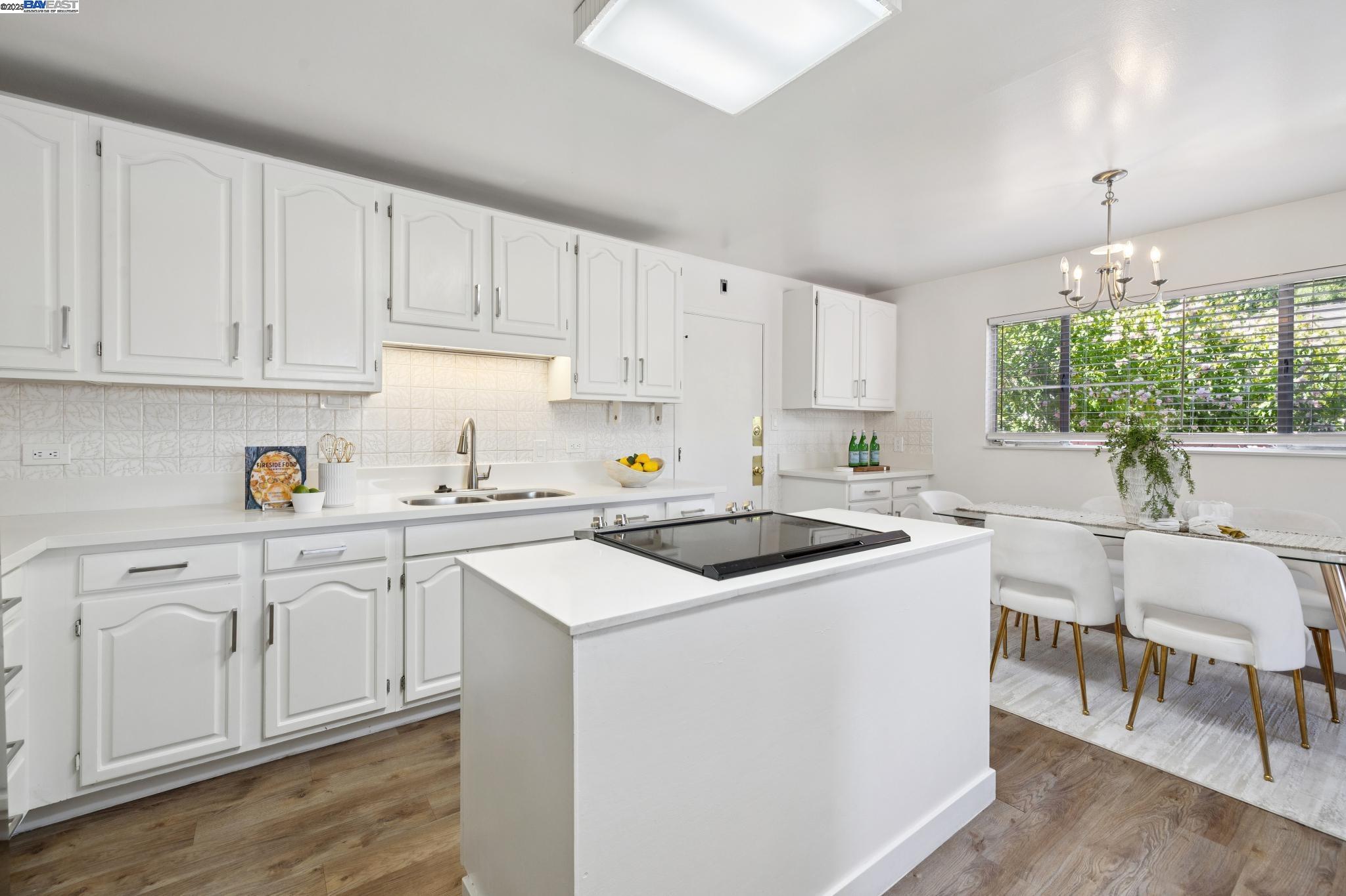 Detail Gallery Image 22 of 58 For 1943 Vining Dr, San Leandro,  CA 94579 - 3 Beds | 2 Baths