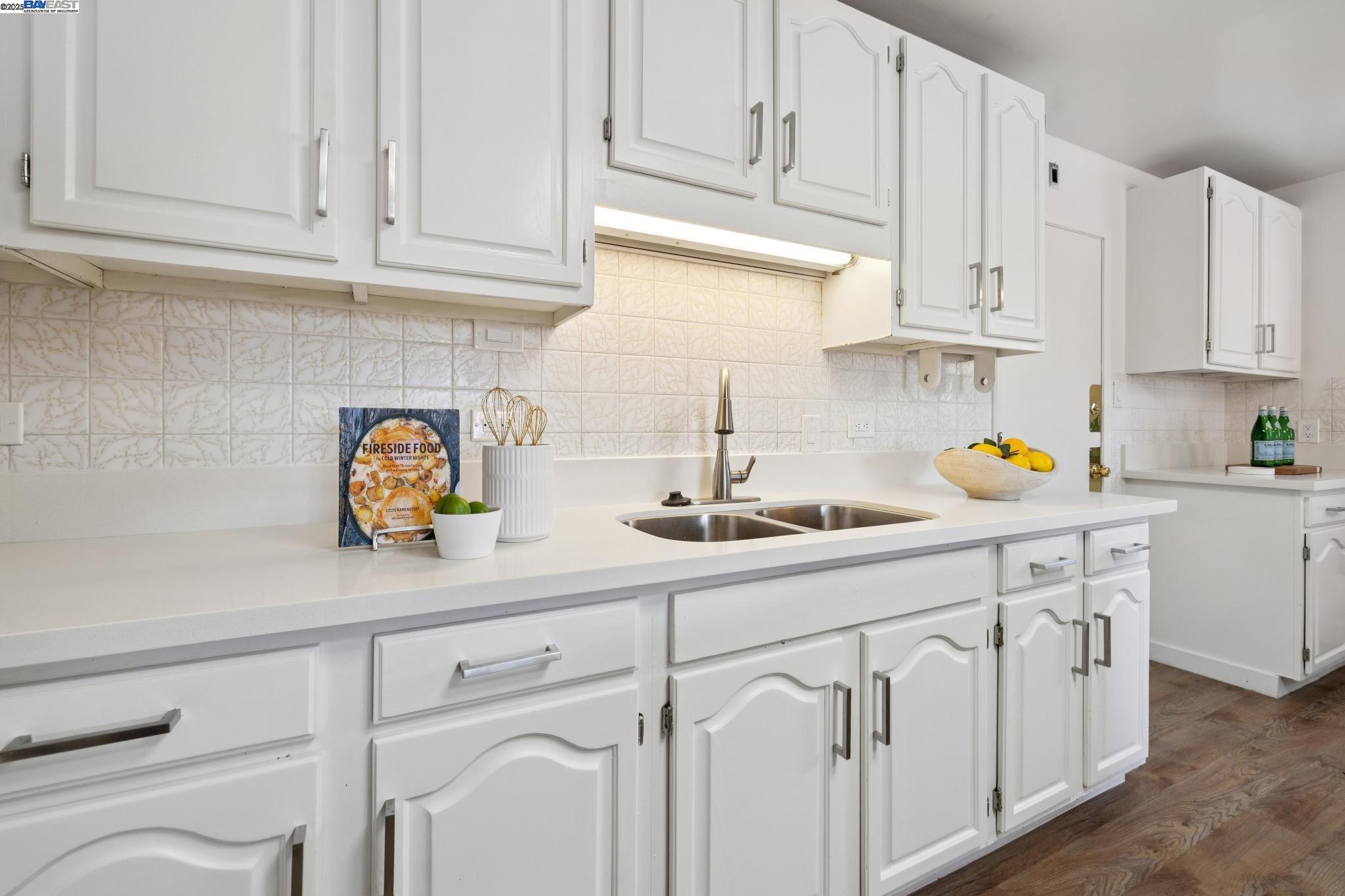 Detail Gallery Image 23 of 58 For 1943 Vining Dr, San Leandro,  CA 94579 - 3 Beds | 2 Baths