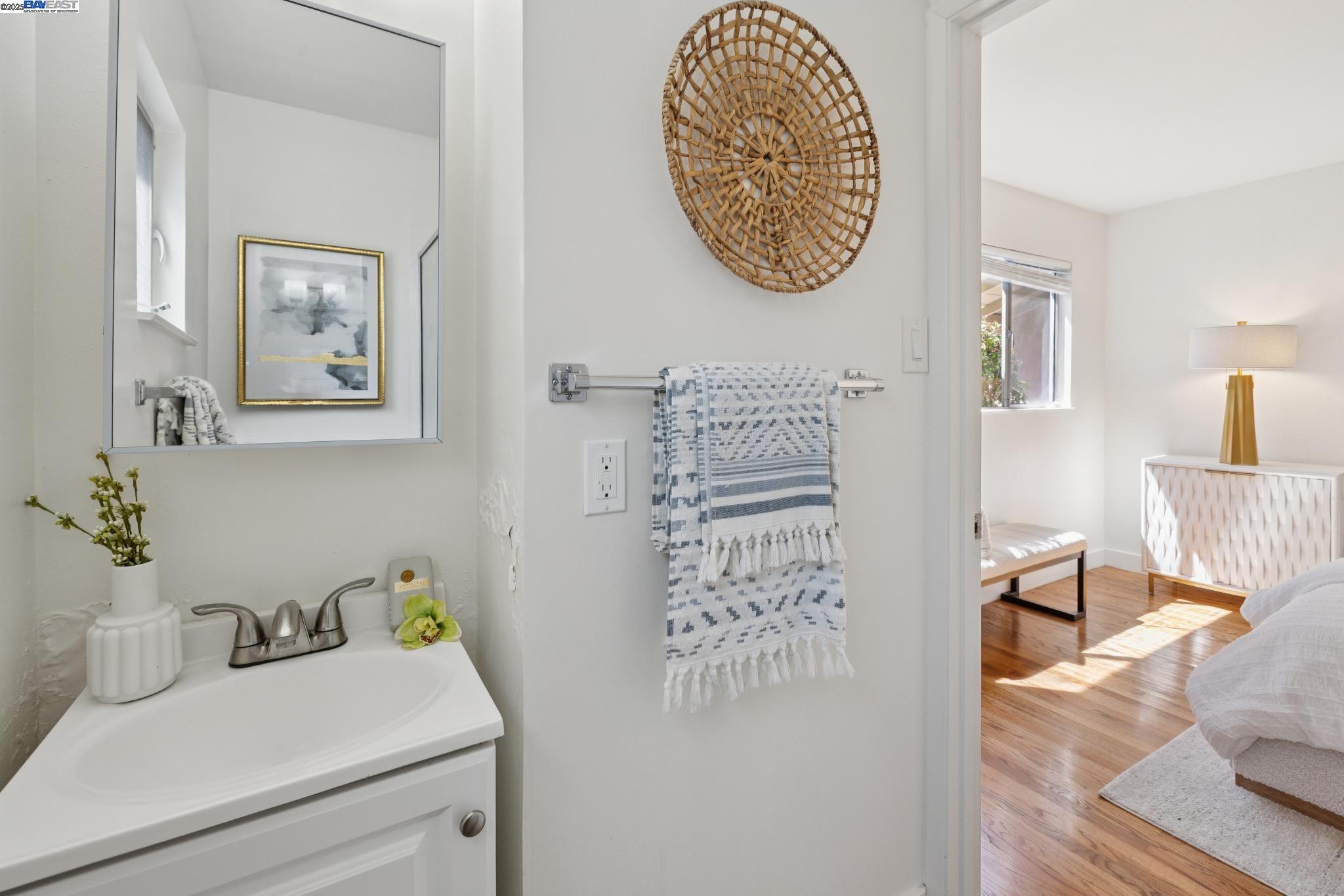 Detail Gallery Image 35 of 58 For 1943 Vining Dr, San Leandro,  CA 94579 - 3 Beds | 2 Baths