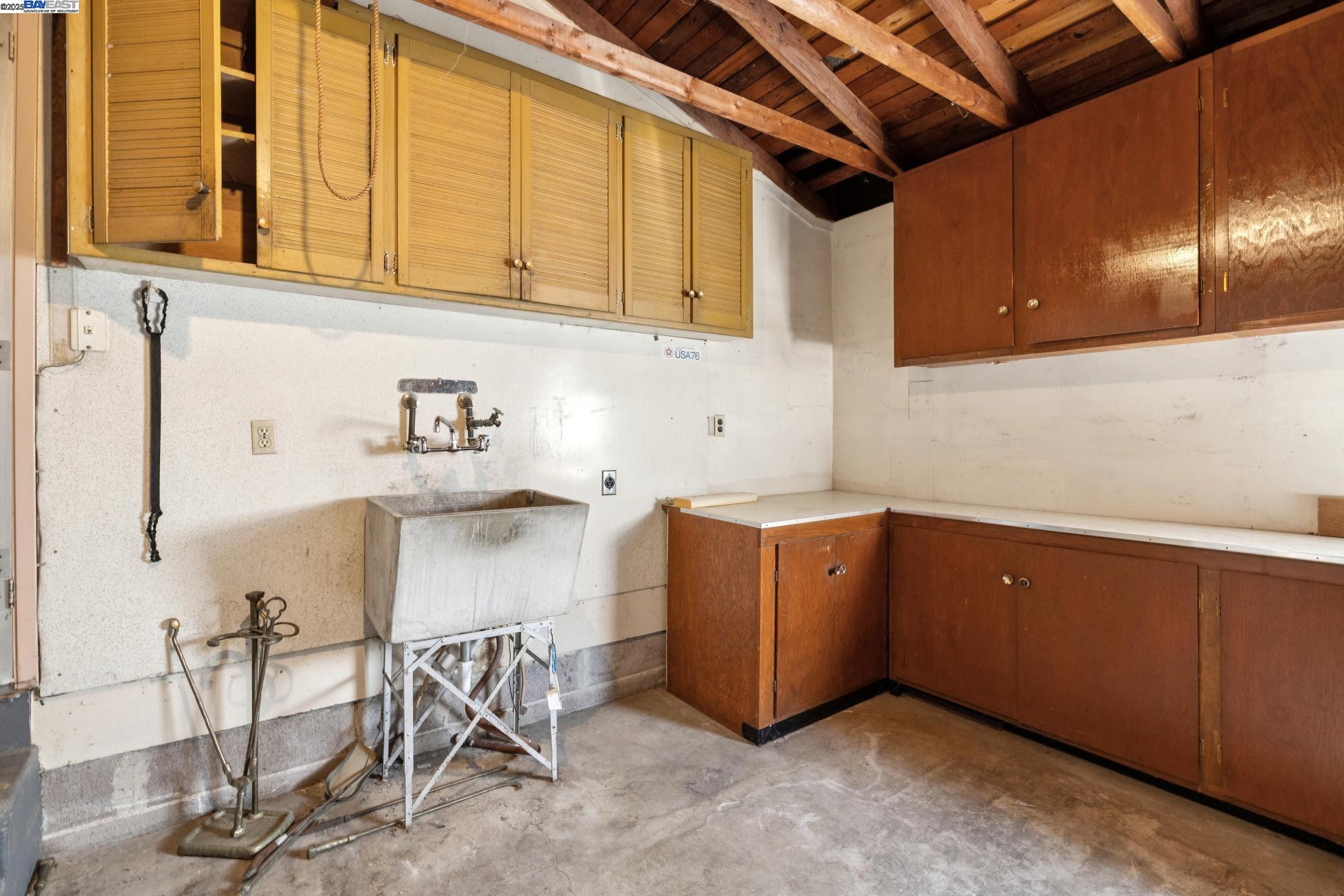 Detail Gallery Image 47 of 58 For 1943 Vining Dr, San Leandro,  CA 94579 - 3 Beds | 2 Baths