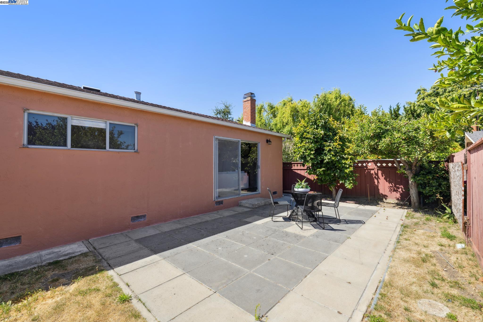 Detail Gallery Image 51 of 58 For 1943 Vining Dr, San Leandro,  CA 94579 - 3 Beds | 2 Baths