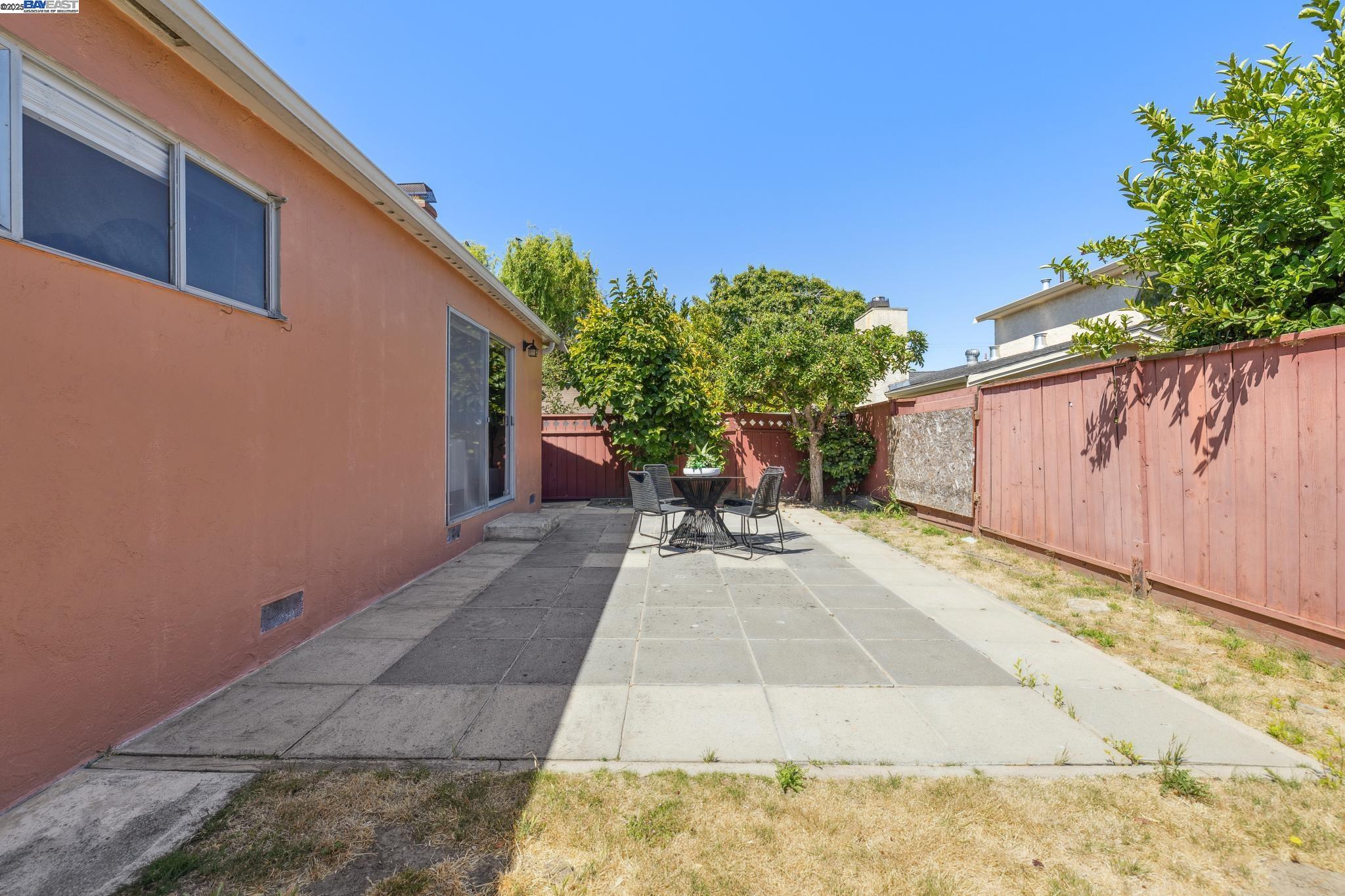Detail Gallery Image 55 of 58 For 1943 Vining Dr, San Leandro,  CA 94579 - 3 Beds | 2 Baths