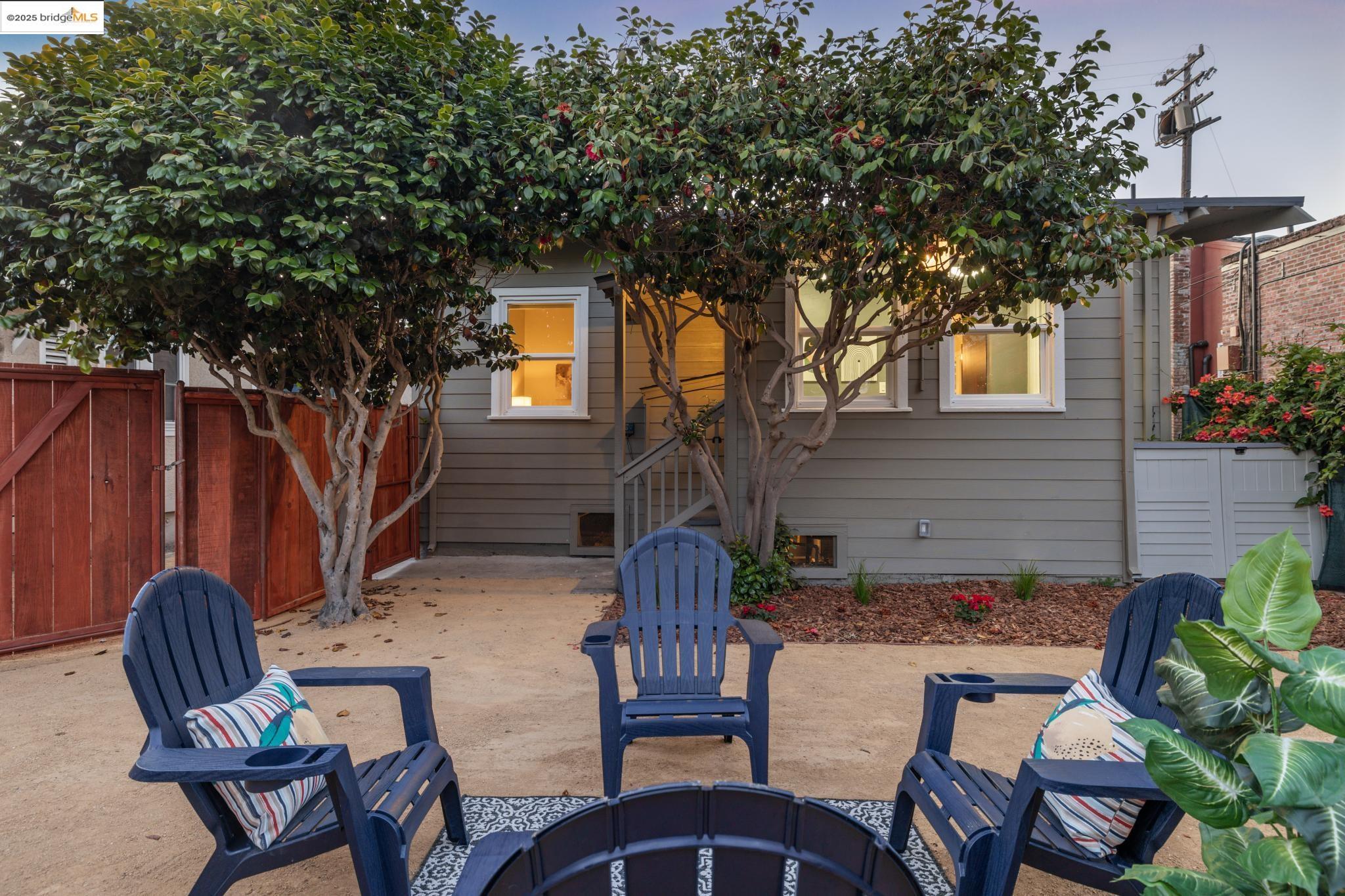 Detail Gallery Image 29 of 47 For 1092 Dwight Way, Berkeley,  CA 94710 - 2 Beds | 2 Baths