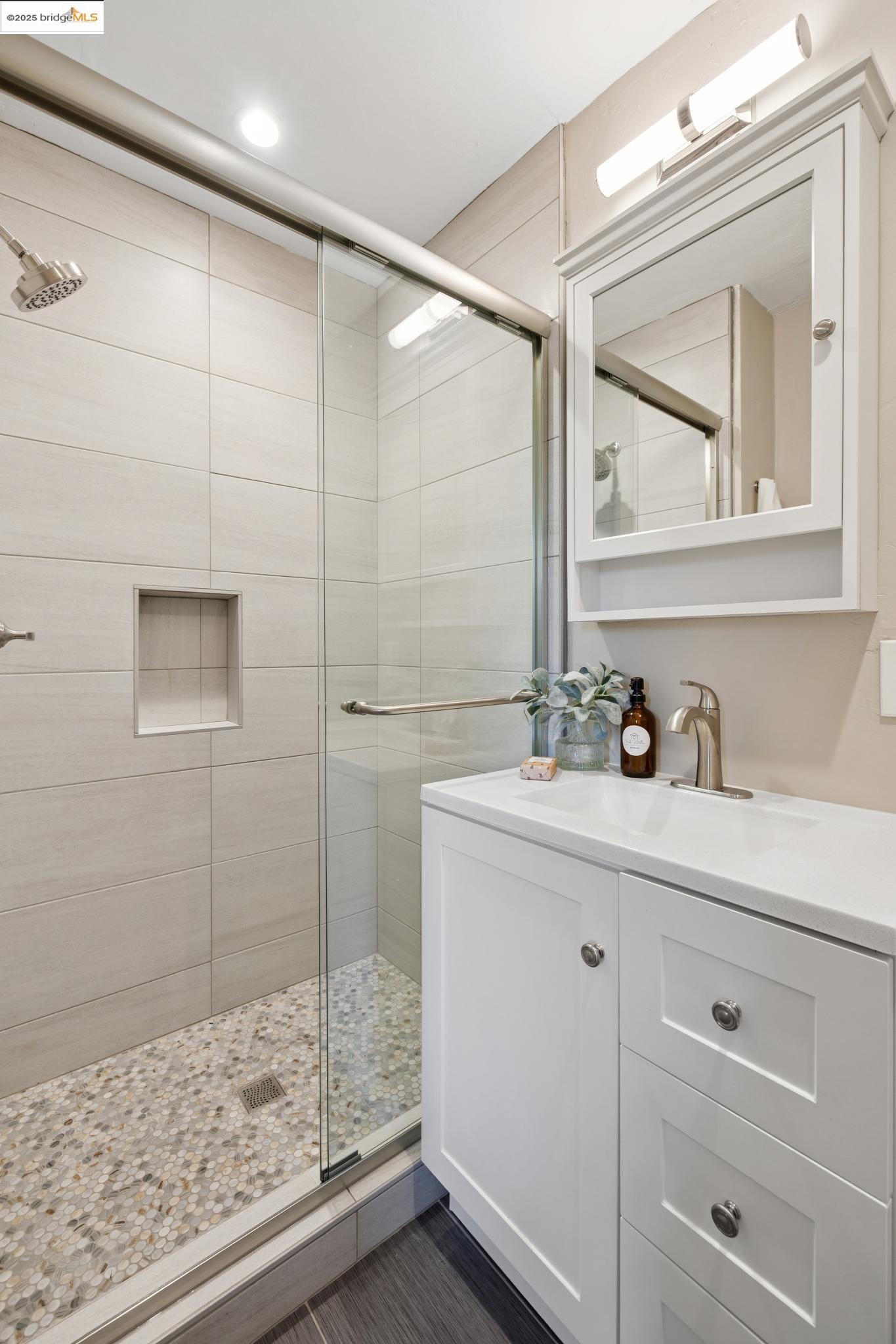 Detail Gallery Image 38 of 47 For 1092 Dwight Way, Berkeley,  CA 94710 - 2 Beds | 2 Baths