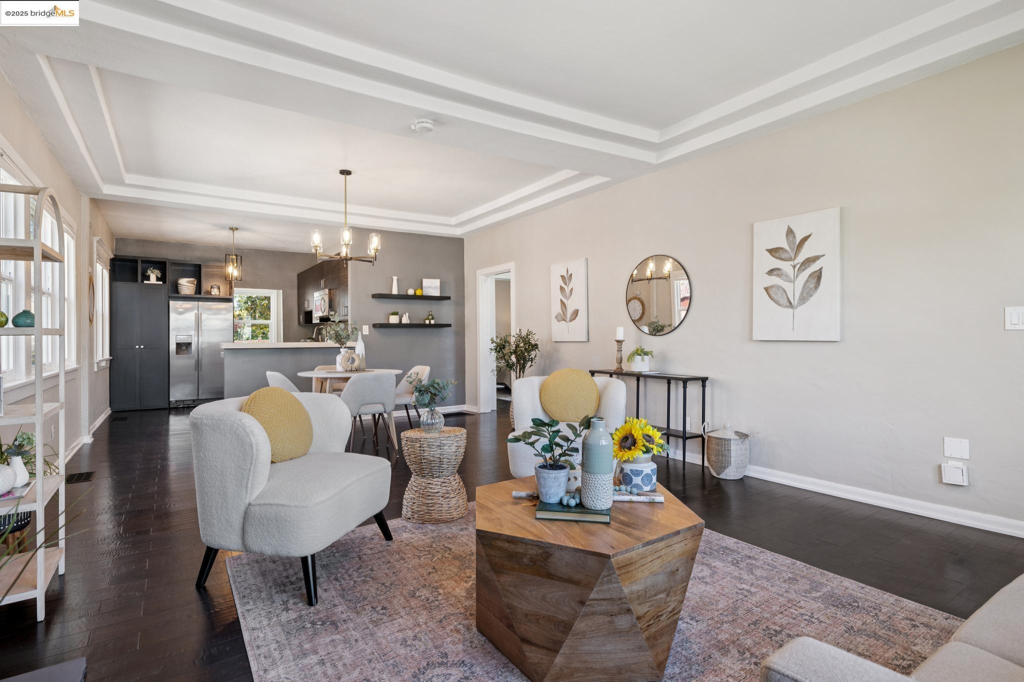 Detail Gallery Image 7 of 47 For 1092 Dwight Way, Berkeley,  CA 94710 - 2 Beds | 2 Baths