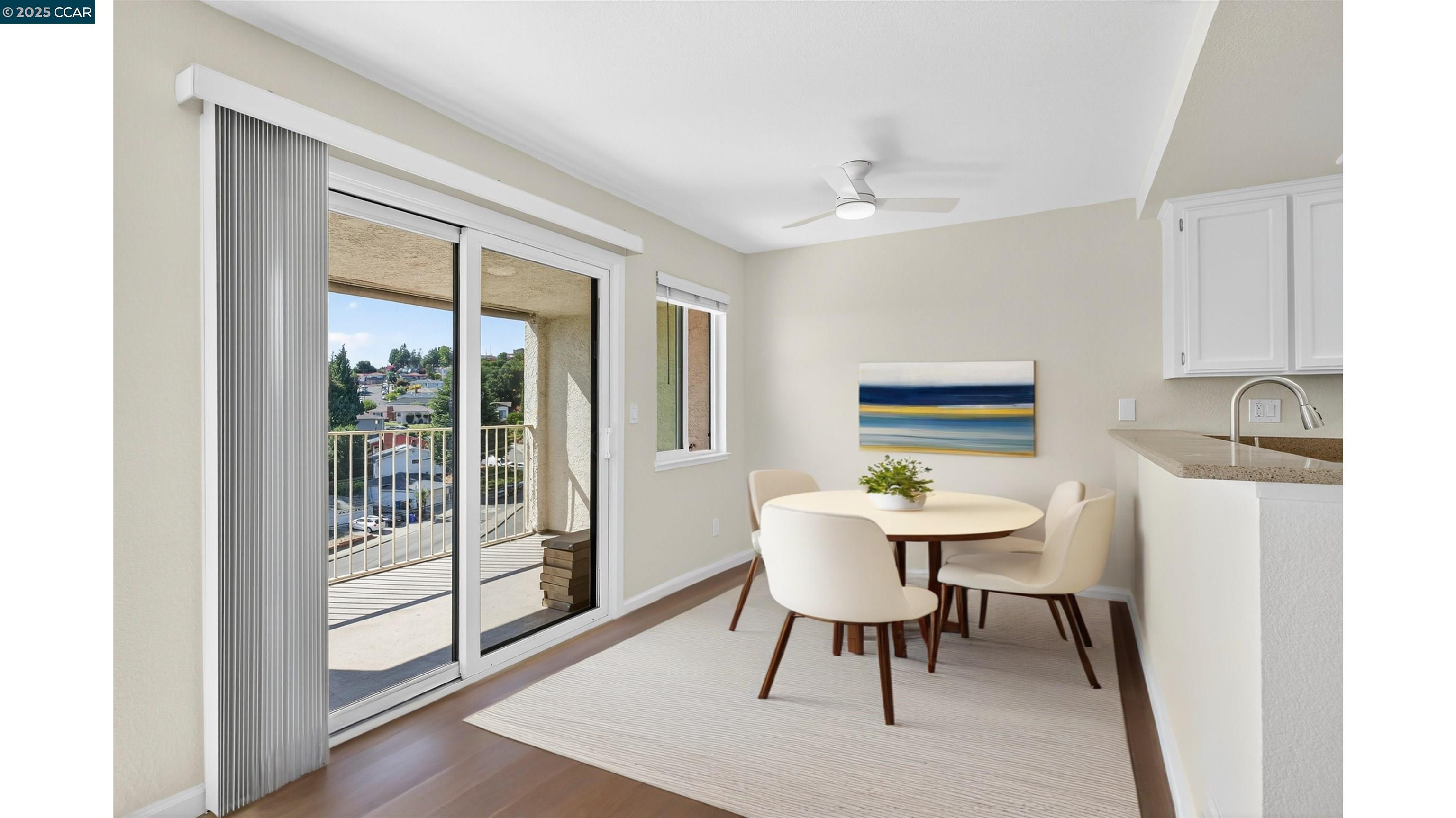 Detail Gallery Image 13 of 36 For 2505 Miramar #222,  Castro Valley,  CA 94546-2828 - 2 Beds | 2 Baths
