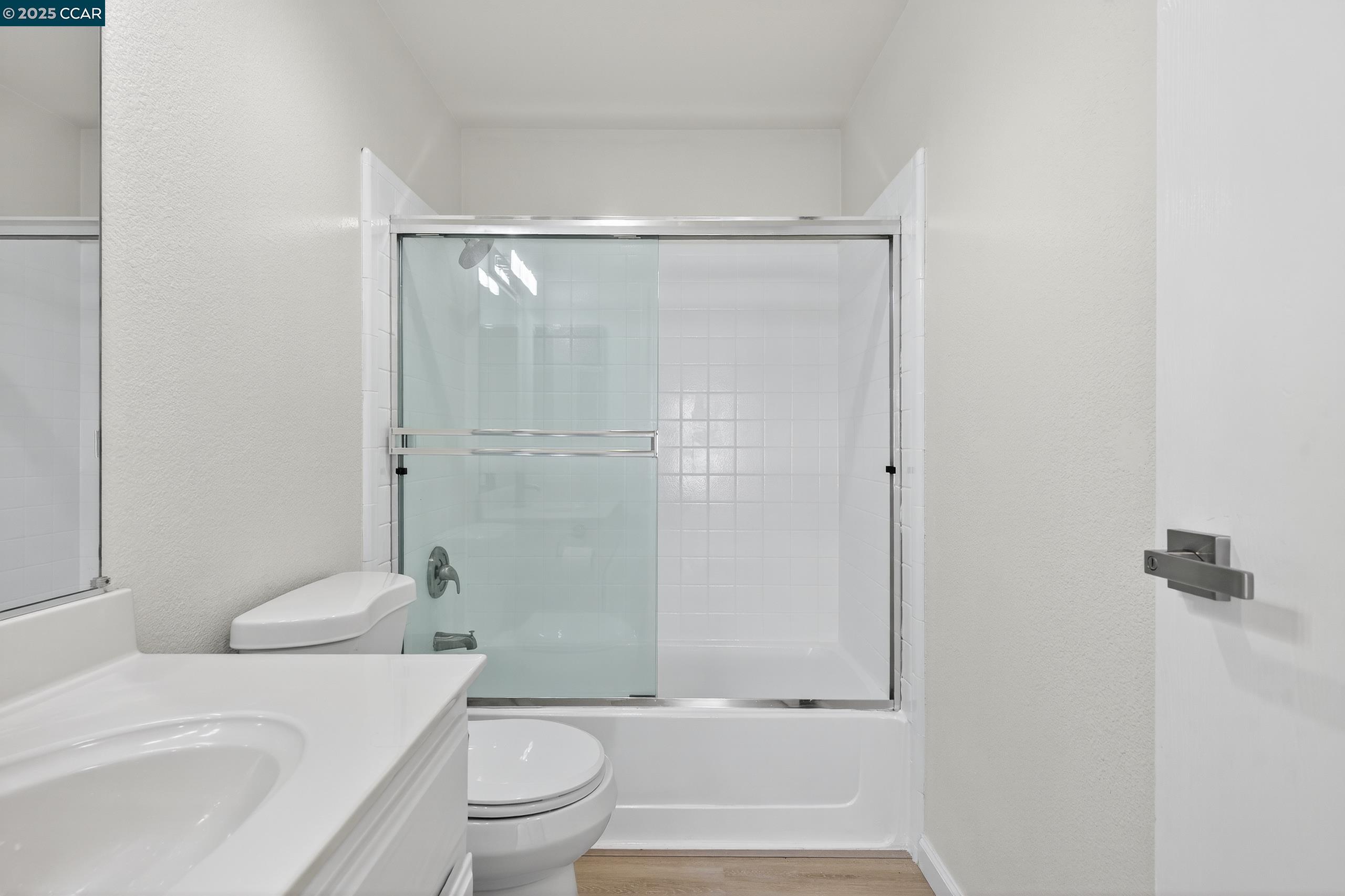 Detail Gallery Image 20 of 36 For 2505 Miramar #222,  Castro Valley,  CA 94546-2828 - 2 Beds | 2 Baths
