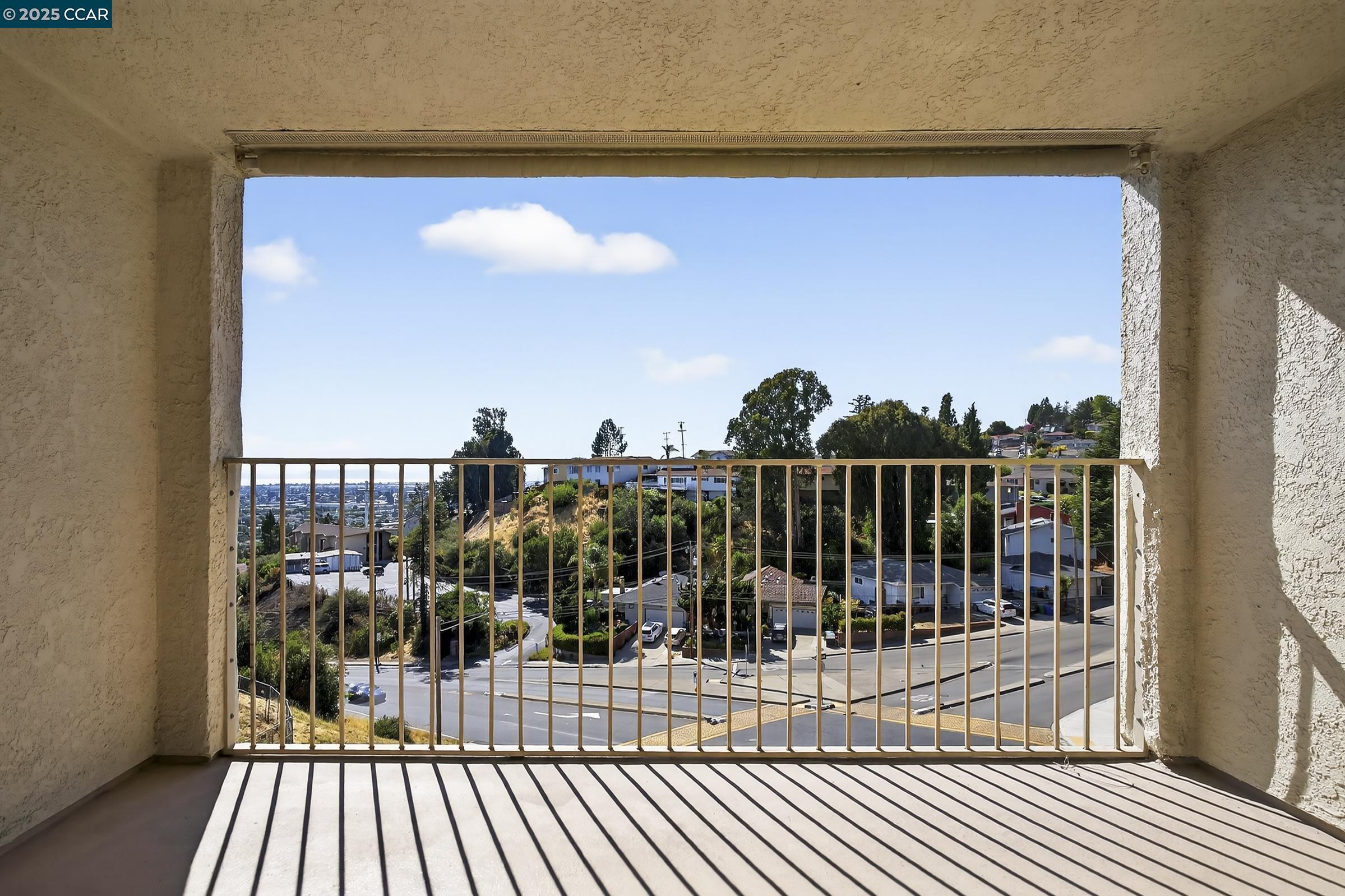 Detail Gallery Image 26 of 36 For 2505 Miramar #222,  Castro Valley,  CA 94546-2828 - 2 Beds | 2 Baths
