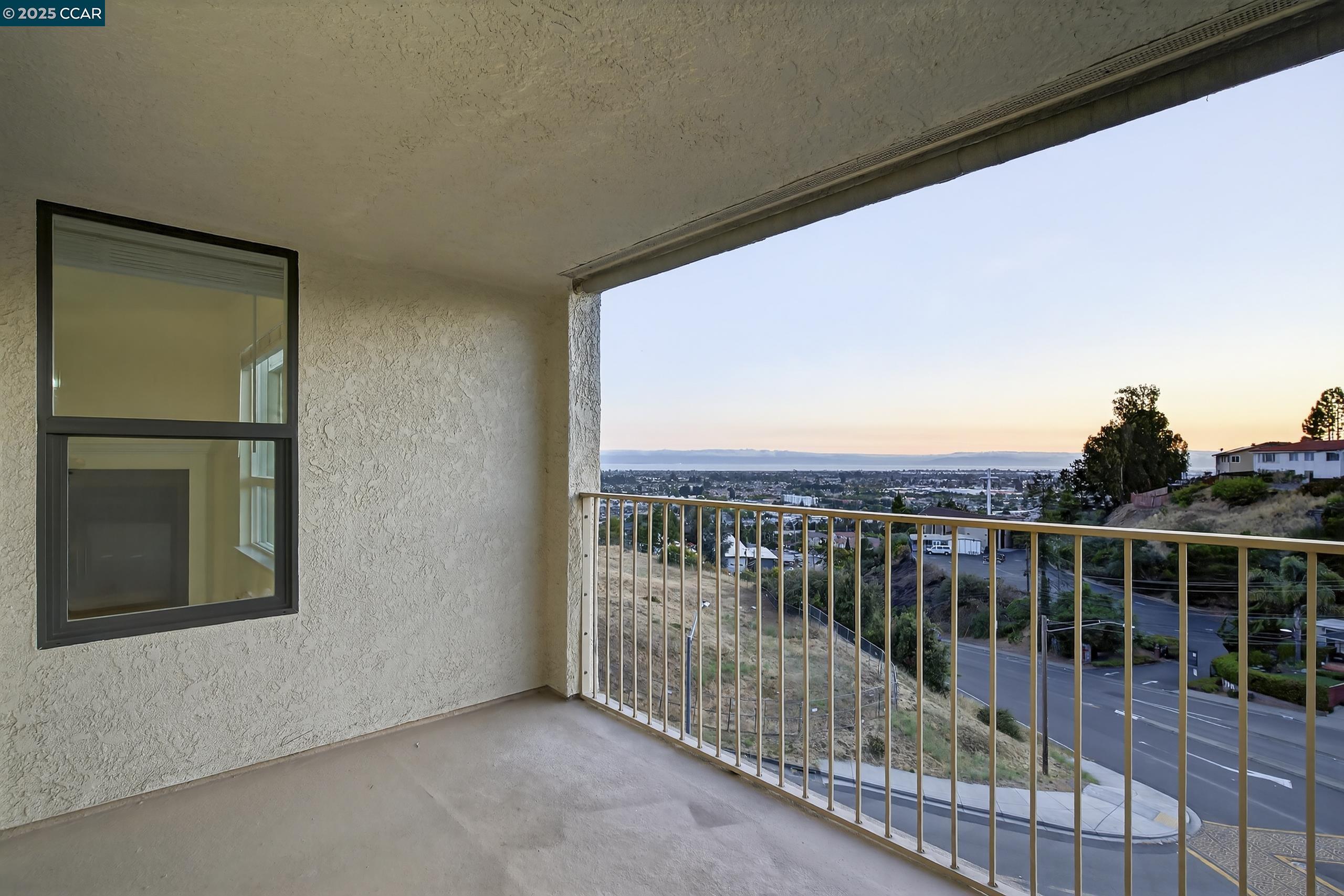 Detail Gallery Image 27 of 36 For 2505 Miramar #222,  Castro Valley,  CA 94546-2828 - 2 Beds | 2 Baths