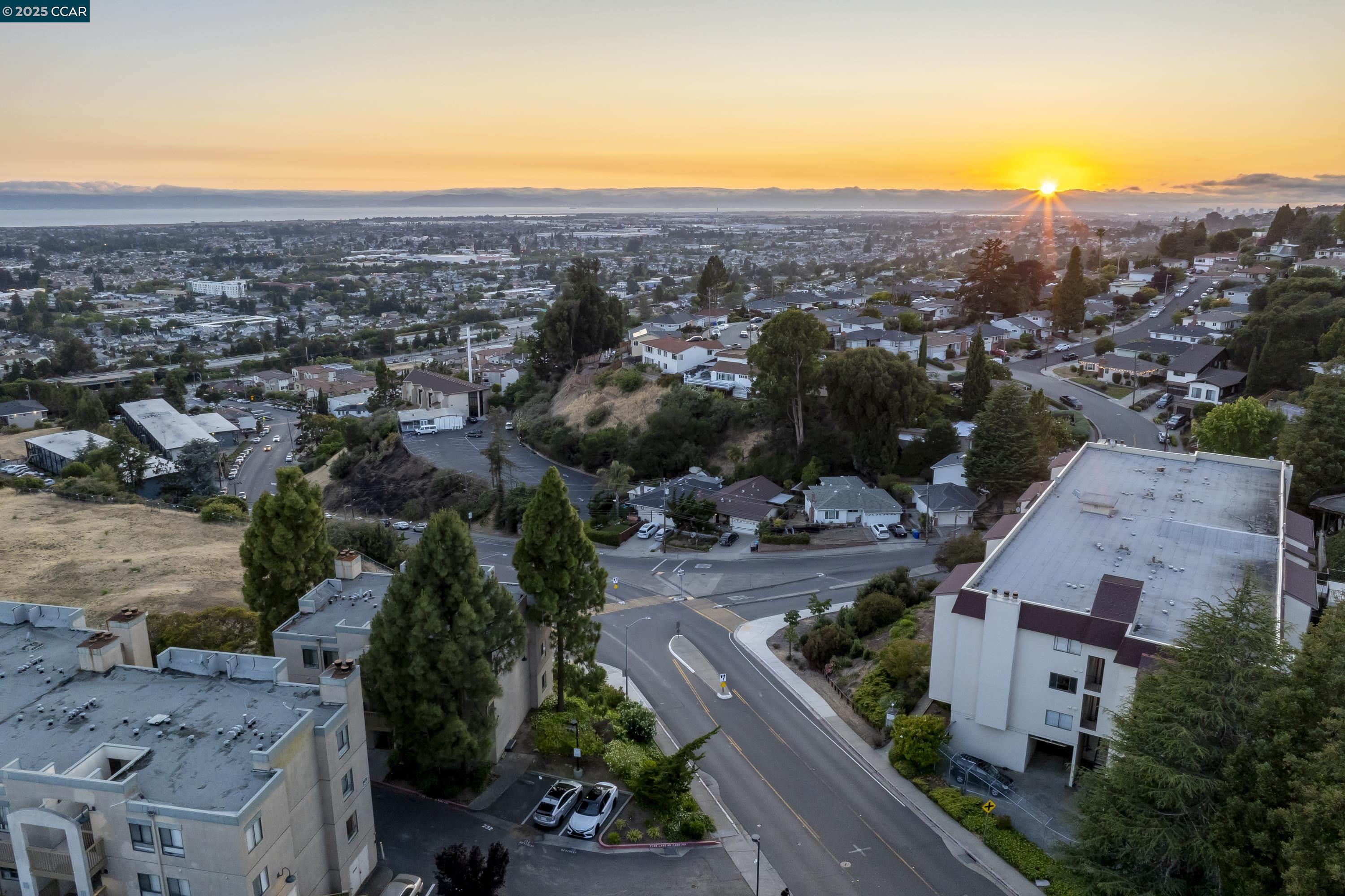 Detail Gallery Image 29 of 36 For 2505 Miramar #222,  Castro Valley,  CA 94546-2828 - 2 Beds | 2 Baths