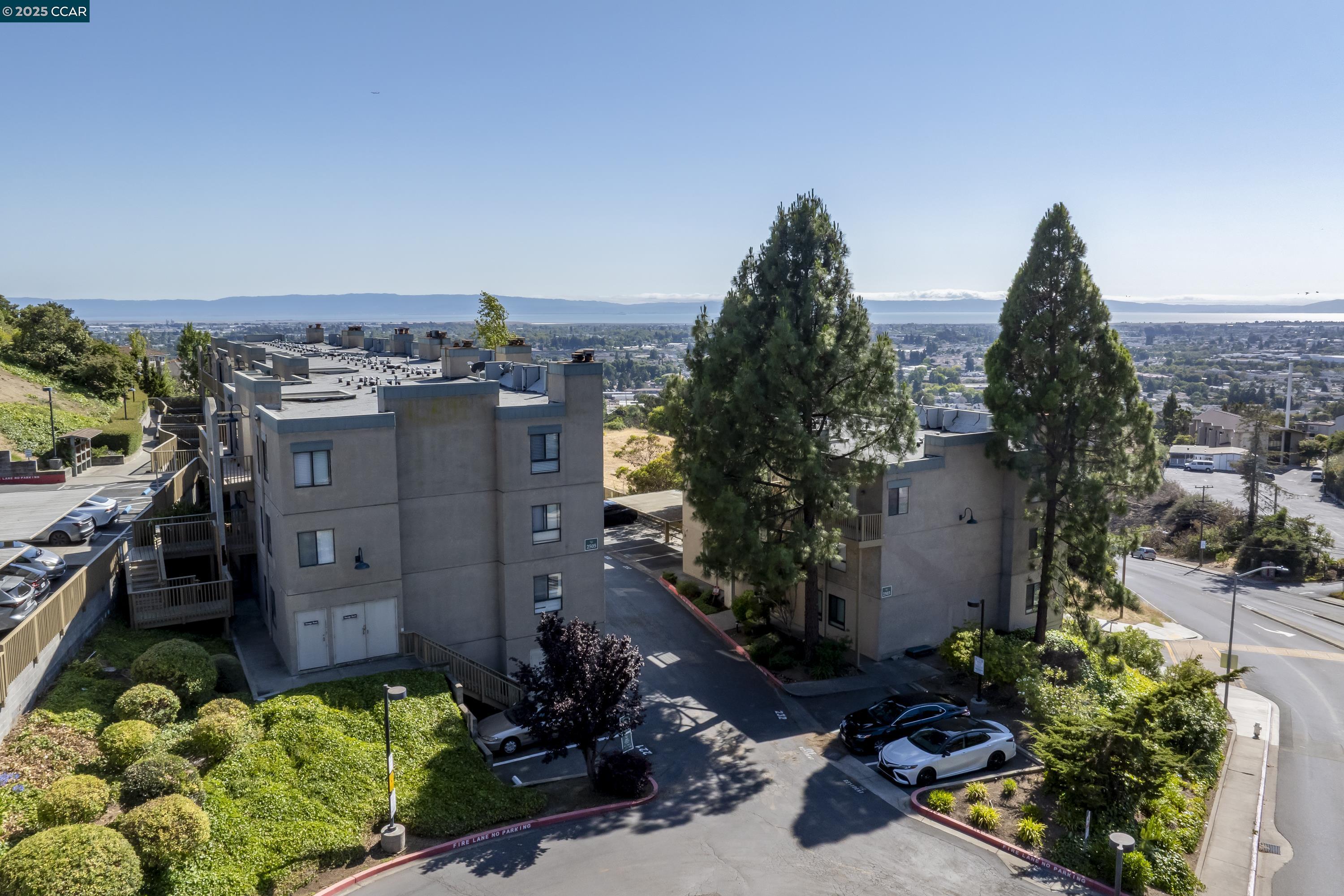 Detail Gallery Image 30 of 36 For 2505 Miramar #222,  Castro Valley,  CA 94546-2828 - 2 Beds | 2 Baths
