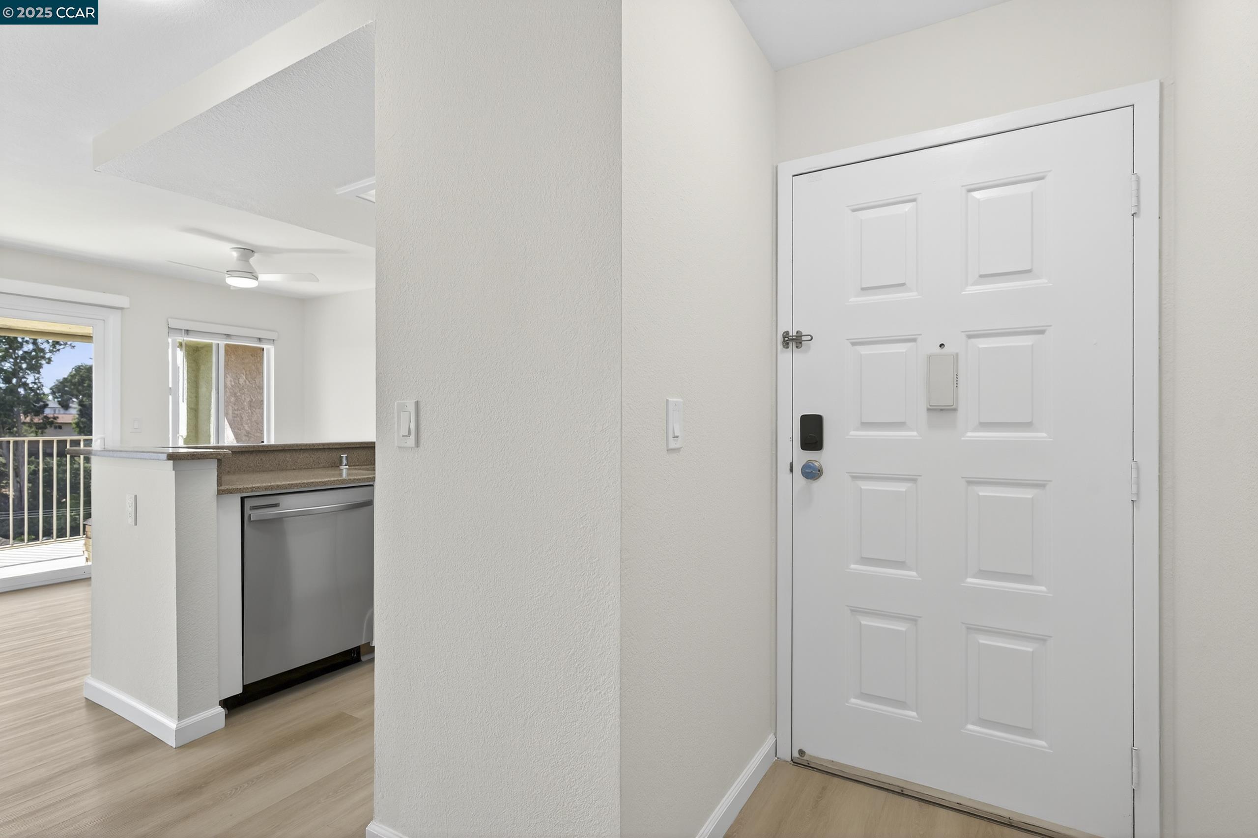 Photo #8: 41104172 Listing: Photo #8
