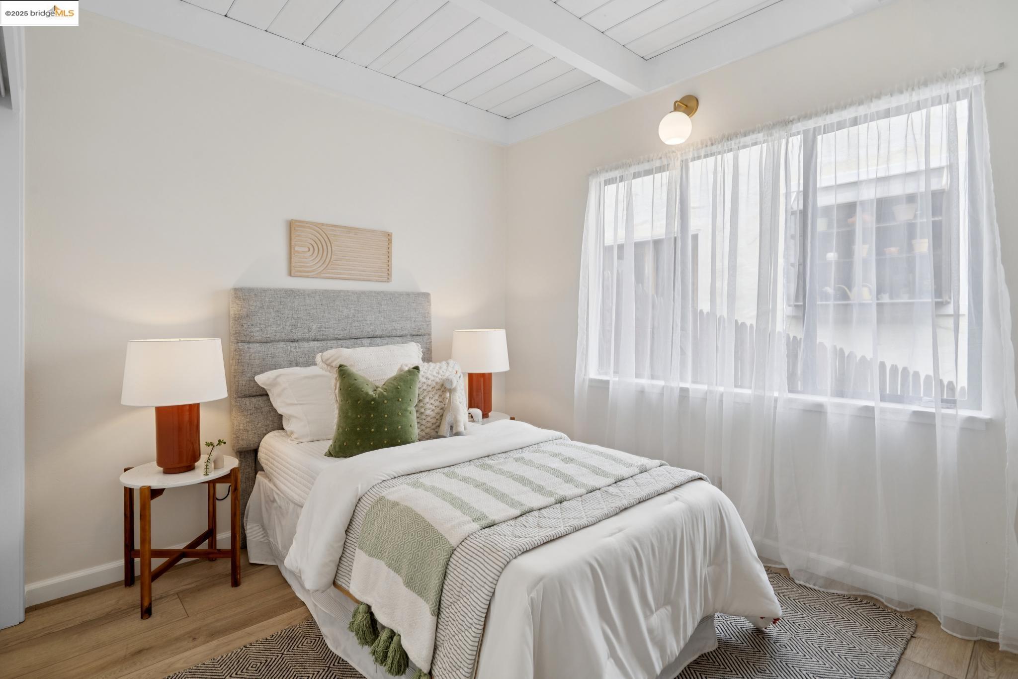 Detail Gallery Image 14 of 34 For 3903 Canon Ave, Oakland,  CA 94602 - – Beds | – Baths