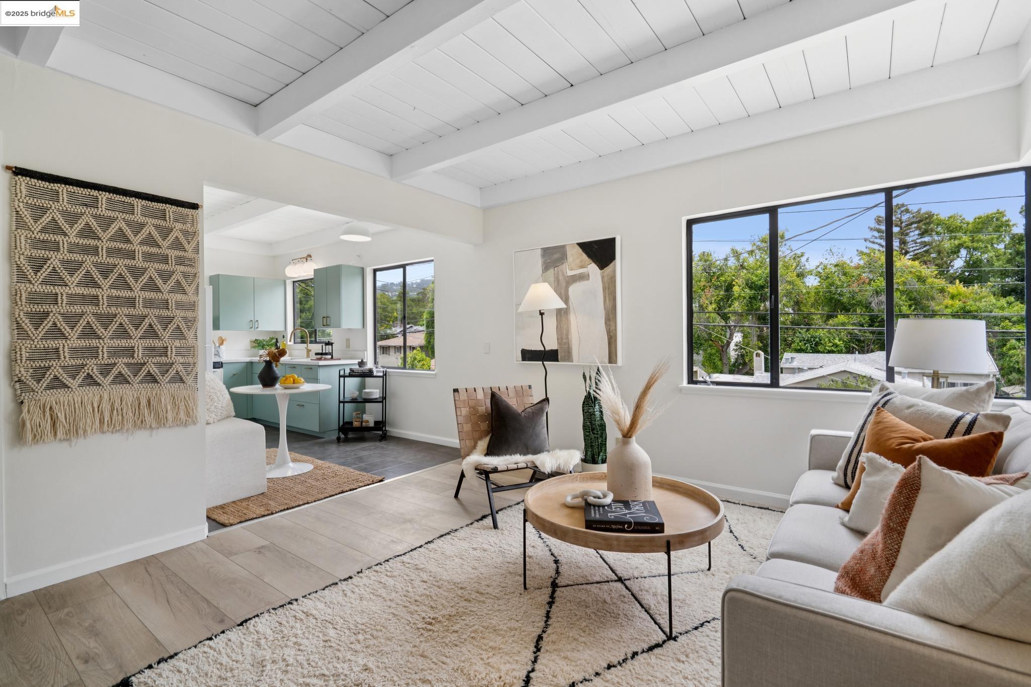 Detail Gallery Image 4 of 34 For 3903 Canon Ave, Oakland,  CA 94602 - – Beds | – Baths