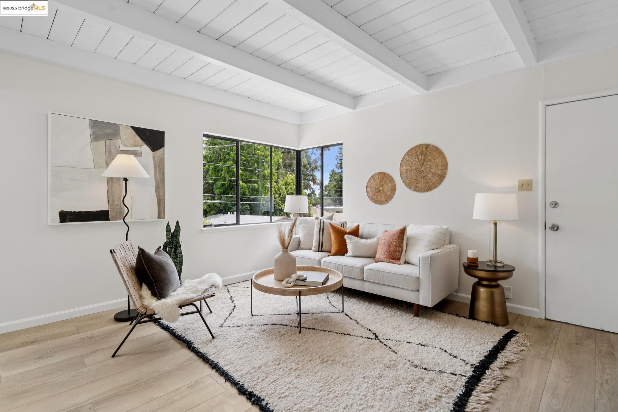 Detail Gallery Image 5 of 34 For 3903 Canon Ave, Oakland,  CA 94602 - – Beds | – Baths