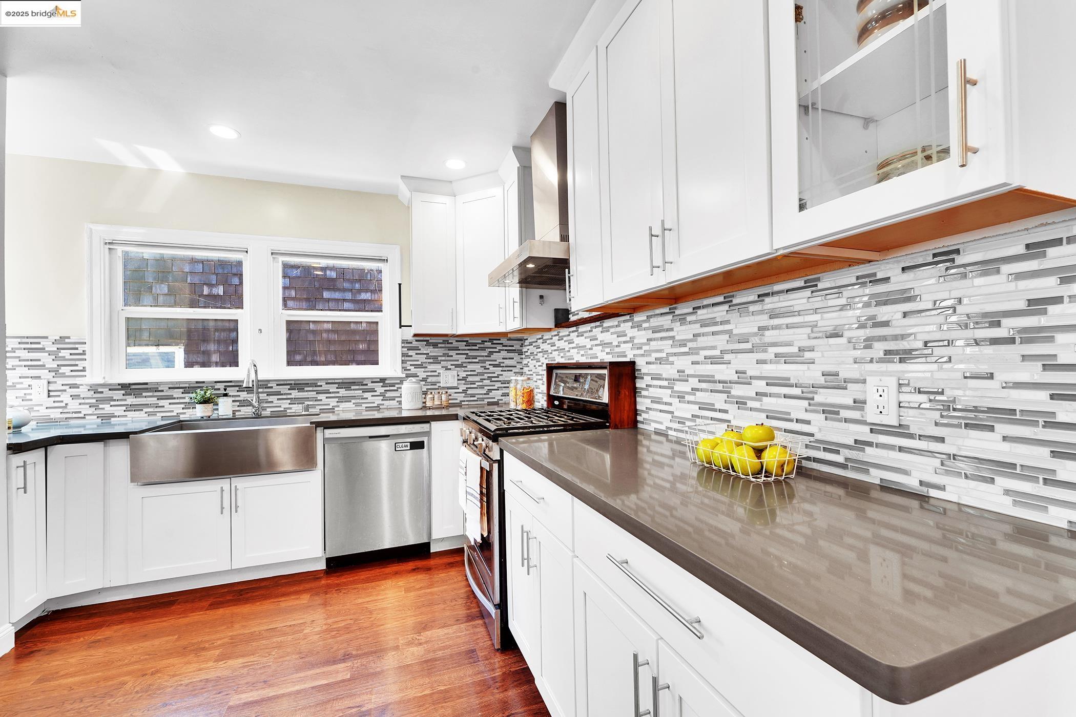 Detail Gallery Image 20 of 58 For 567 Vernon St, Oakland,  CA 94610 - – Beds | – Baths