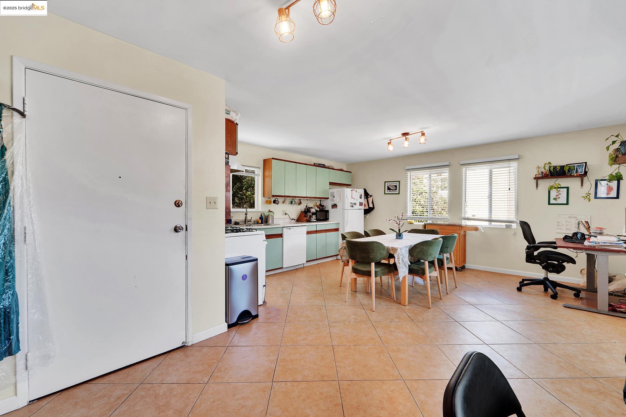 Detail Gallery Image 38 of 58 For 567 Vernon St, Oakland,  CA 94610 - – Beds | – Baths
