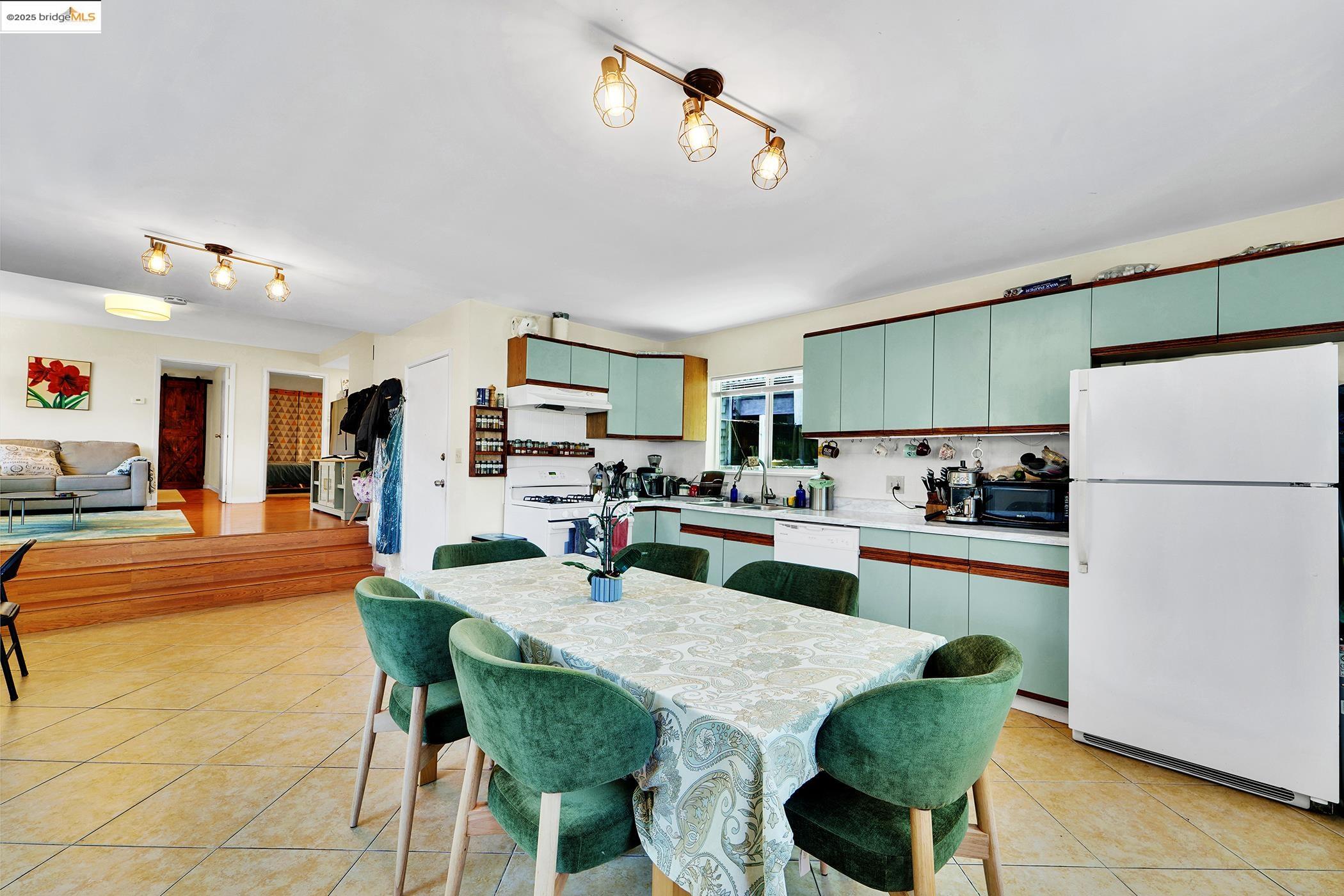 Detail Gallery Image 40 of 58 For 567 Vernon St, Oakland,  CA 94610 - – Beds | – Baths