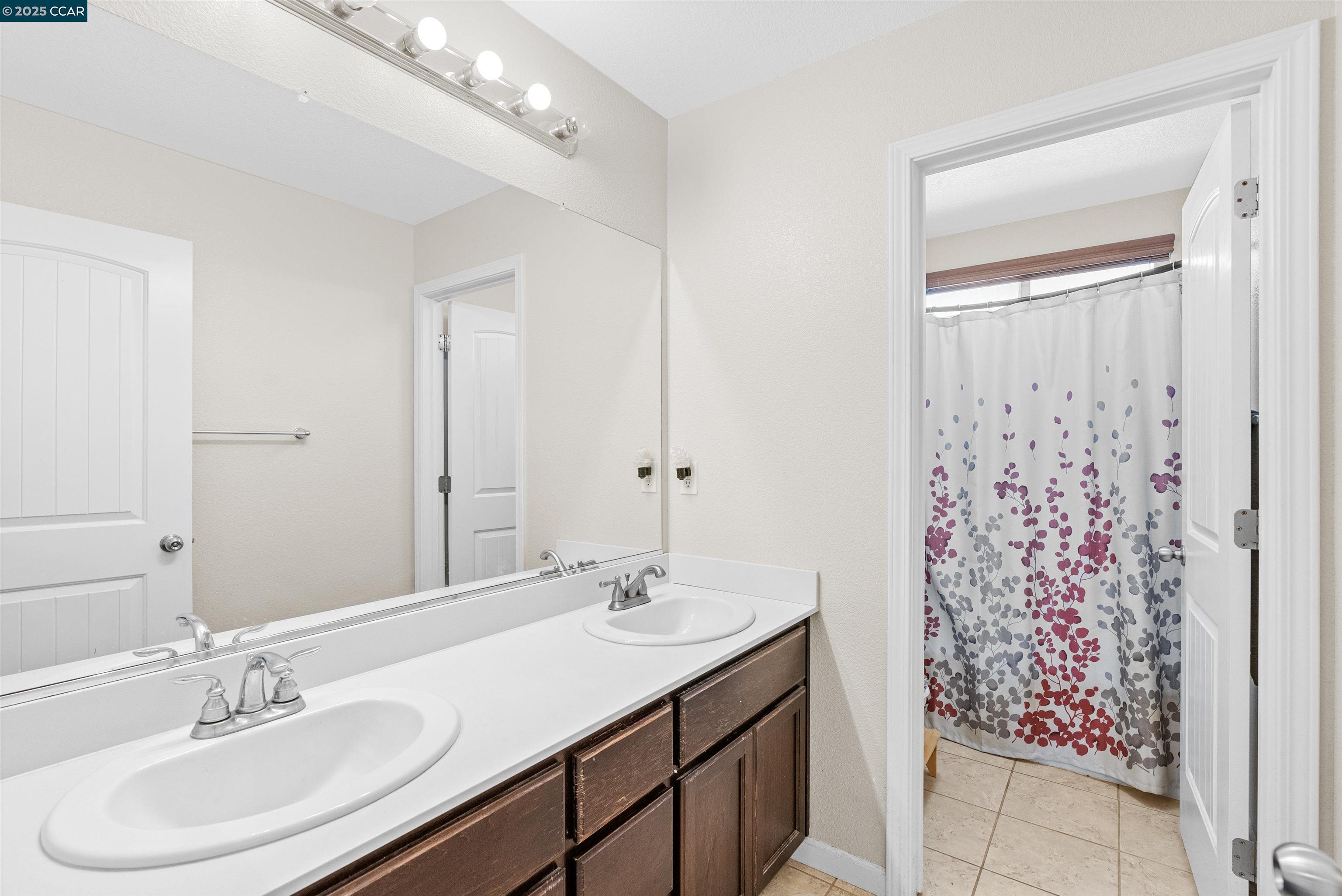 Detail Gallery Image 24 of 37 For 3826 Danbury Way, Fairfield,  CA 94553 - 5 Beds | 3/1 Baths