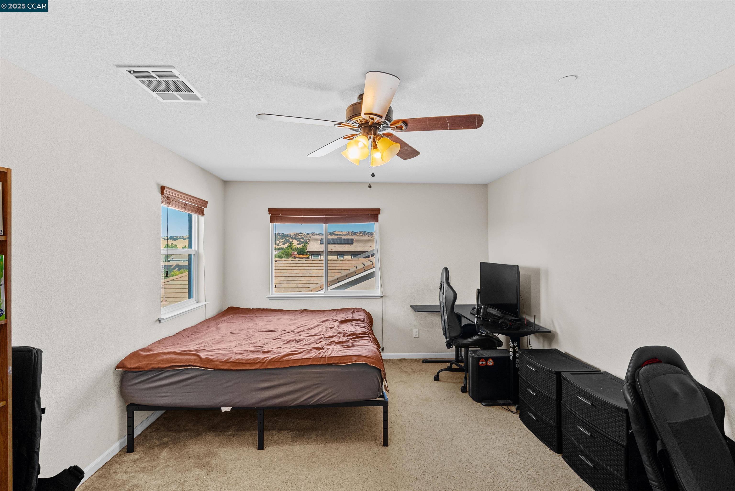 Detail Gallery Image 25 of 37 For 3826 Danbury Way, Fairfield,  CA 94553 - 5 Beds | 3/1 Baths
