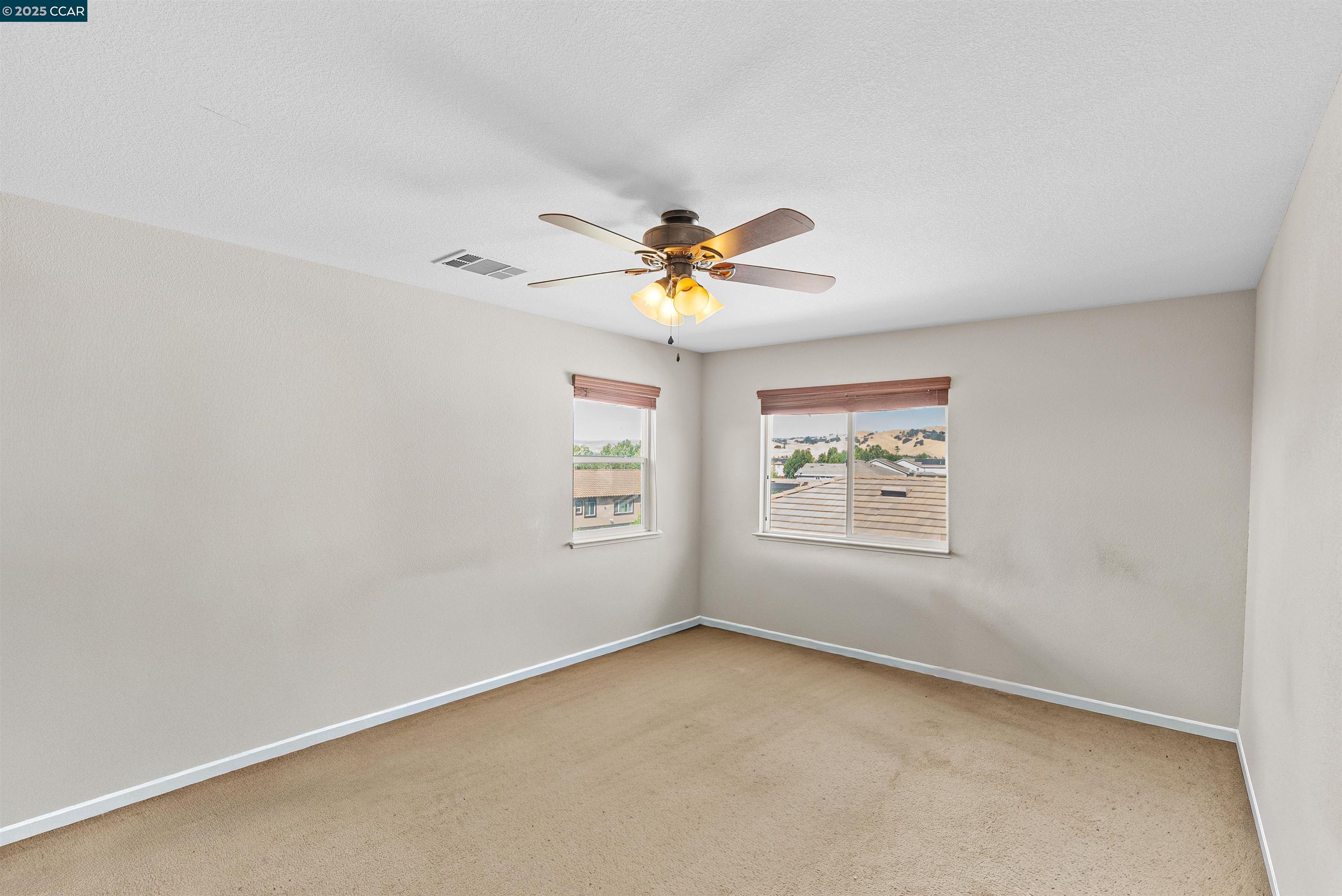 Detail Gallery Image 27 of 37 For 3826 Danbury Way, Fairfield,  CA 94553 - 5 Beds | 3/1 Baths