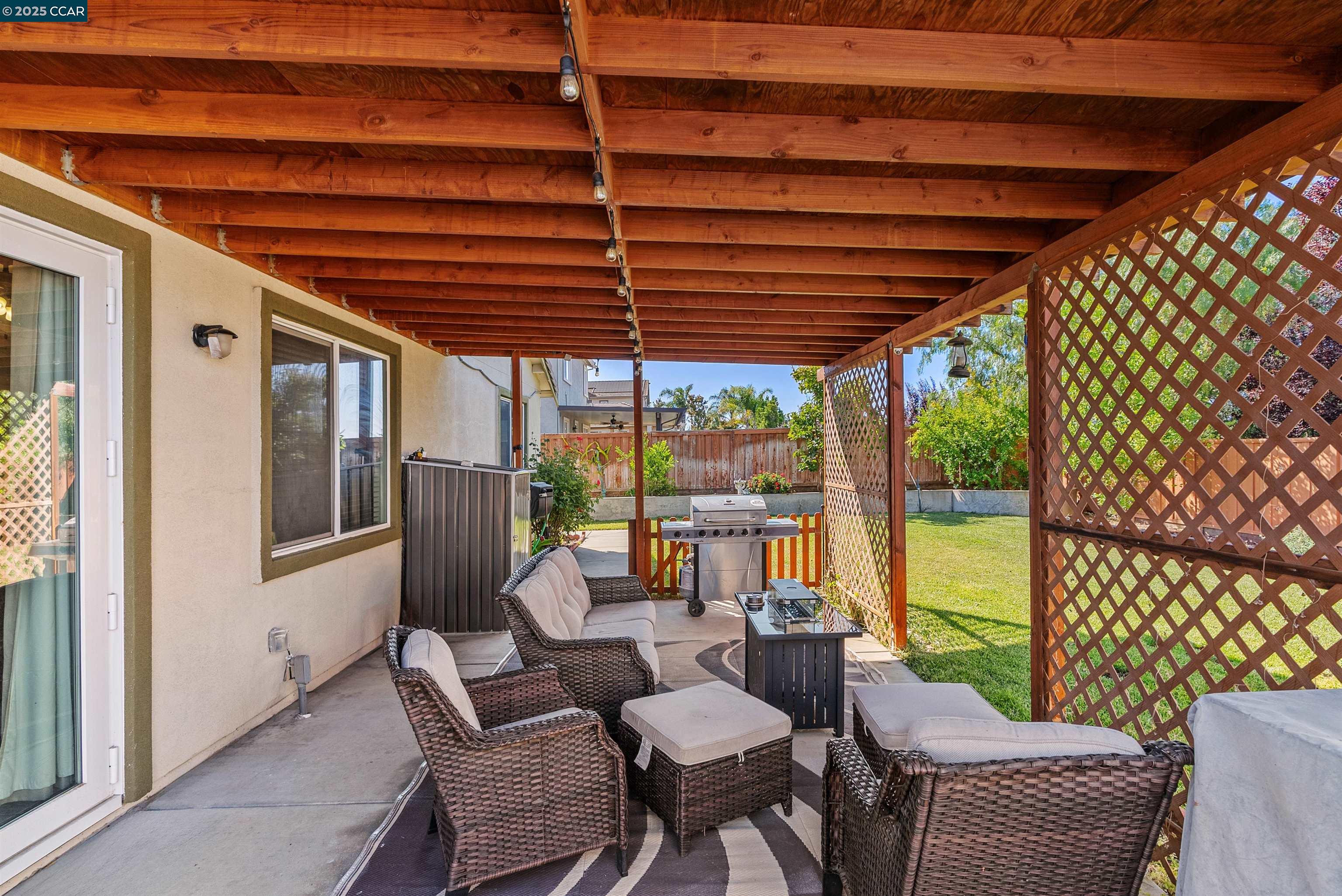 Detail Gallery Image 33 of 37 For 3826 Danbury Way, Fairfield,  CA 94553 - 5 Beds | 3/1 Baths