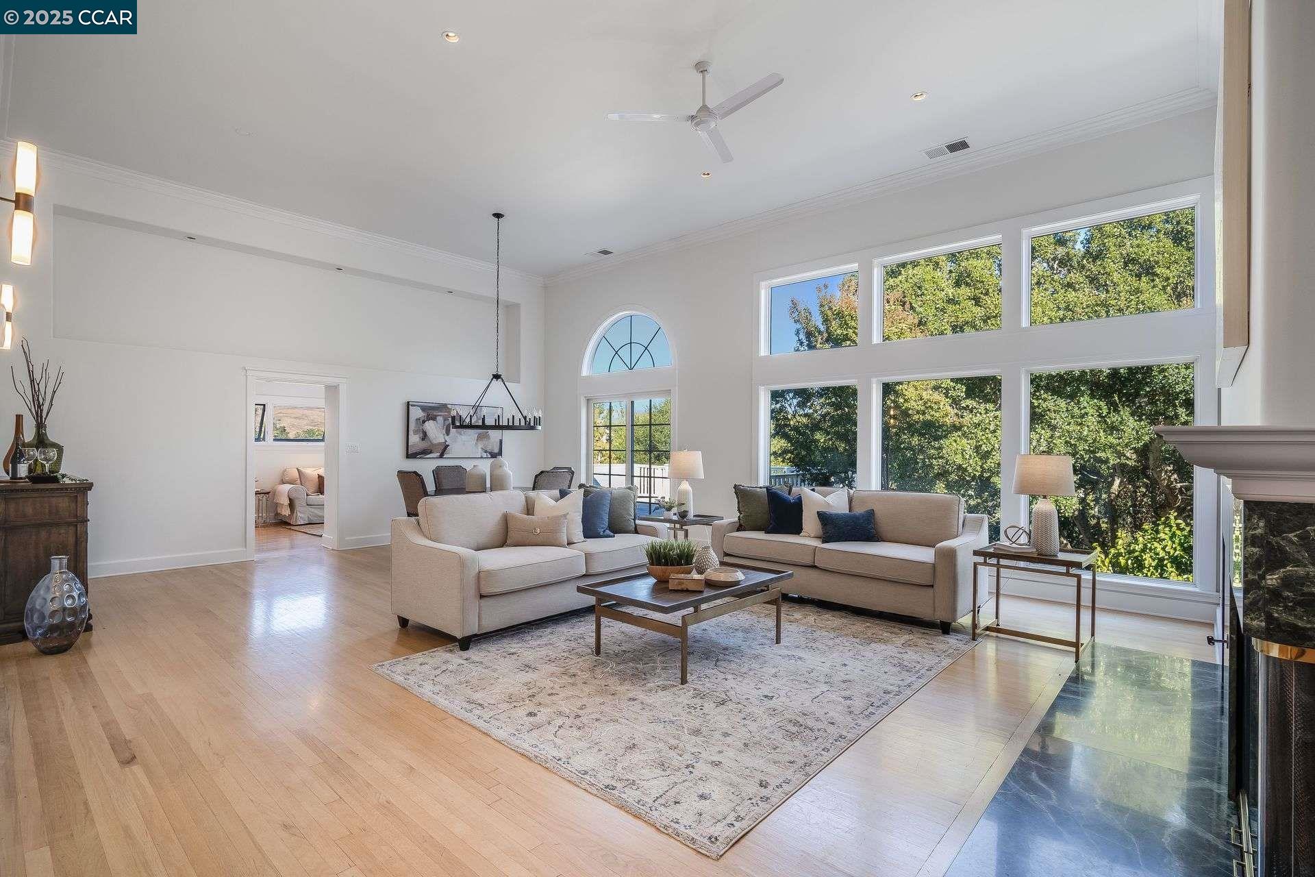 Detail Gallery Image 6 of 55 For 33 Altamount Drive, Orinda,  CA 94563 - 5 Beds | 3/1 Baths