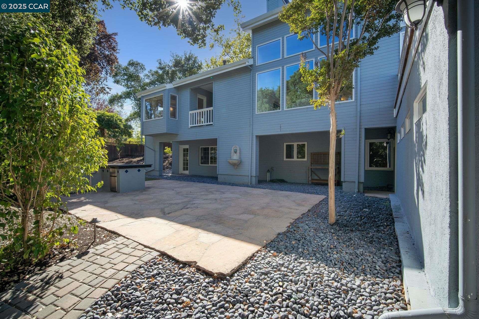 Detail Gallery Image 51 of 55 For 33 Altamount Drive, Orinda,  CA 94563 - 5 Beds | 3/1 Baths