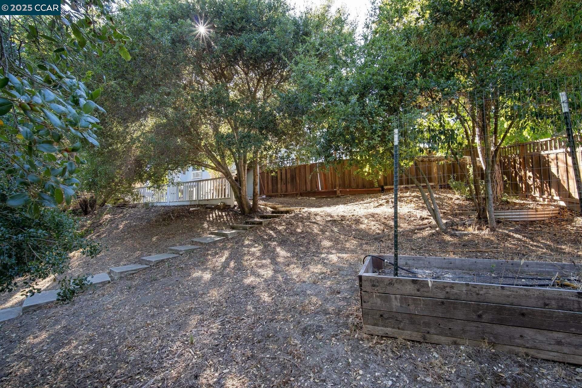 Detail Gallery Image 52 of 55 For 33 Altamount Drive, Orinda,  CA 94563 - 5 Beds | 3/1 Baths