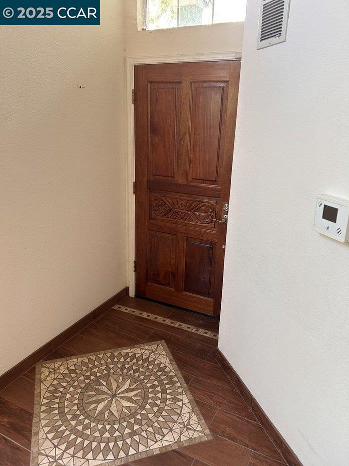 Detail Gallery Image 6 of 18 For 734 Bellflower St, Livermore,  CA 94551 - 4 Beds | 2/1 Baths