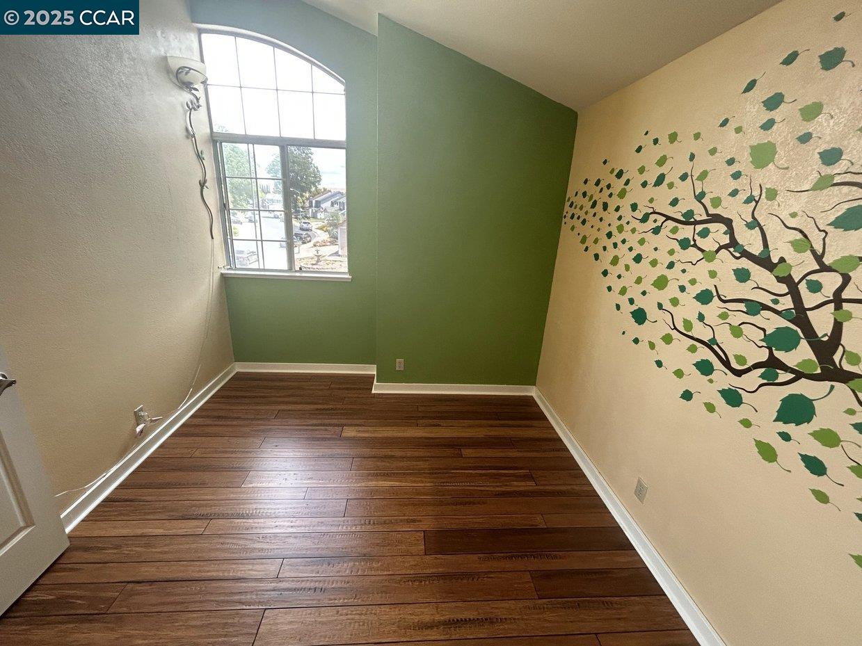 Detail Gallery Image 8 of 18 For 734 Bellflower St, Livermore,  CA 94551 - 4 Beds | 2/1 Baths